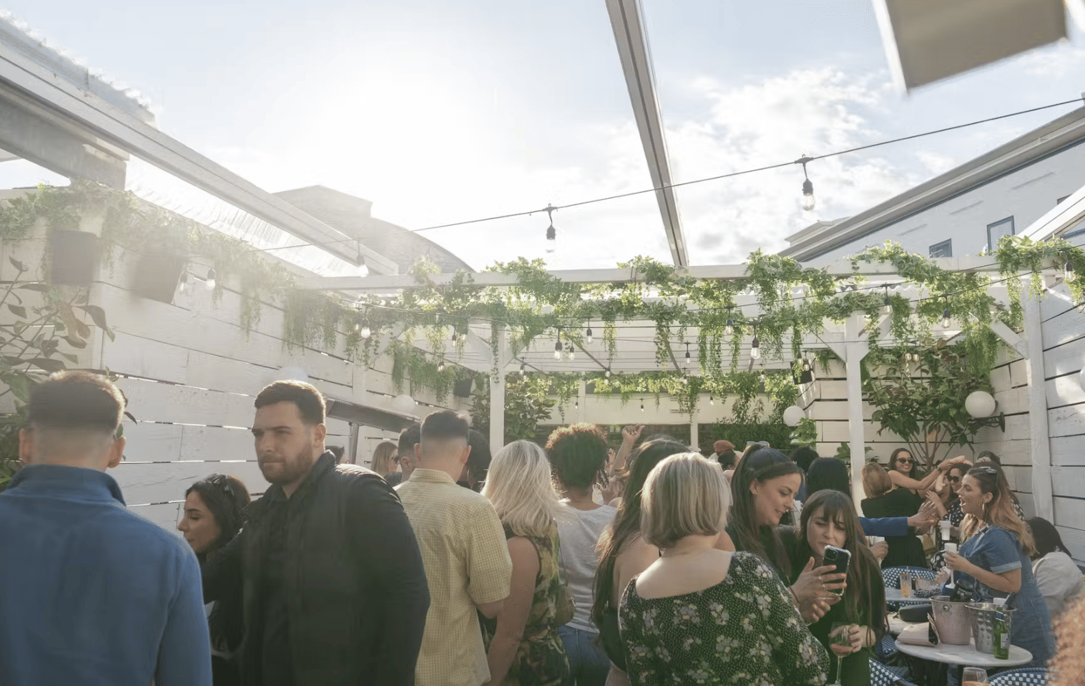 Weatherproof Rooftop Bar | Perfect Summer Party 30
