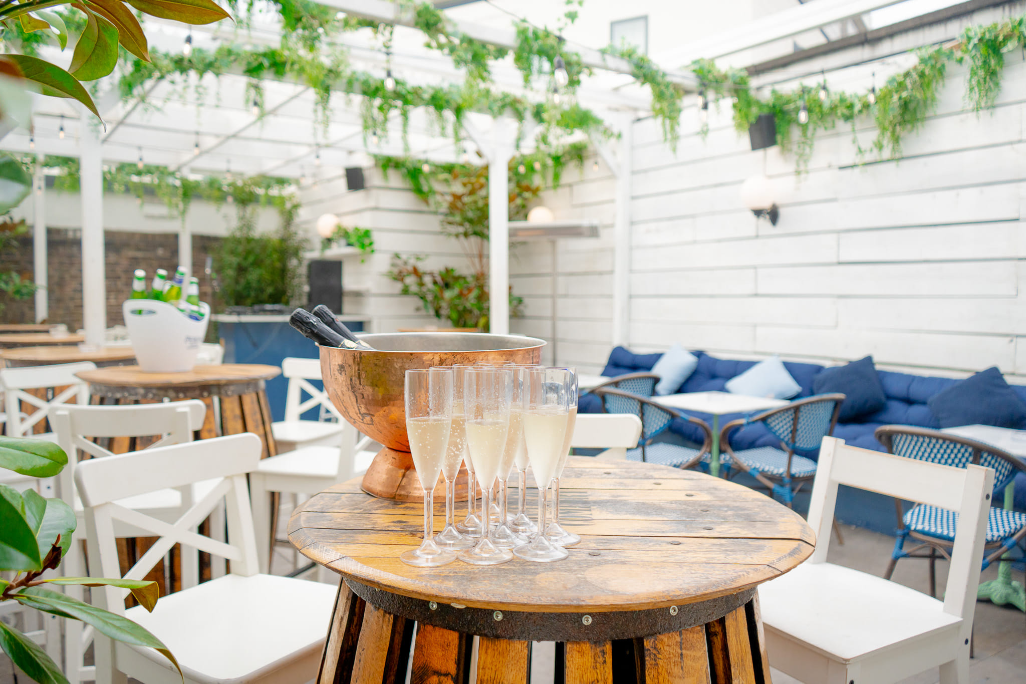 Weatherproof Rooftop Bar | Perfect Summer Party 17