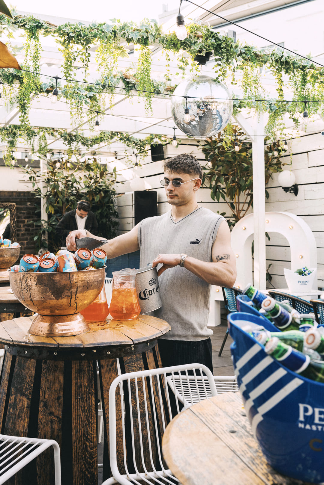 Weatherproof Rooftop Bar | Perfect Summer Party 12