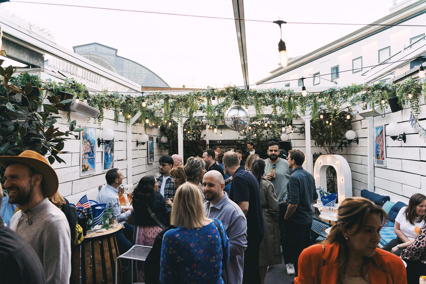 Weatherproof Rooftop Bar | Perfect Summer Party 36