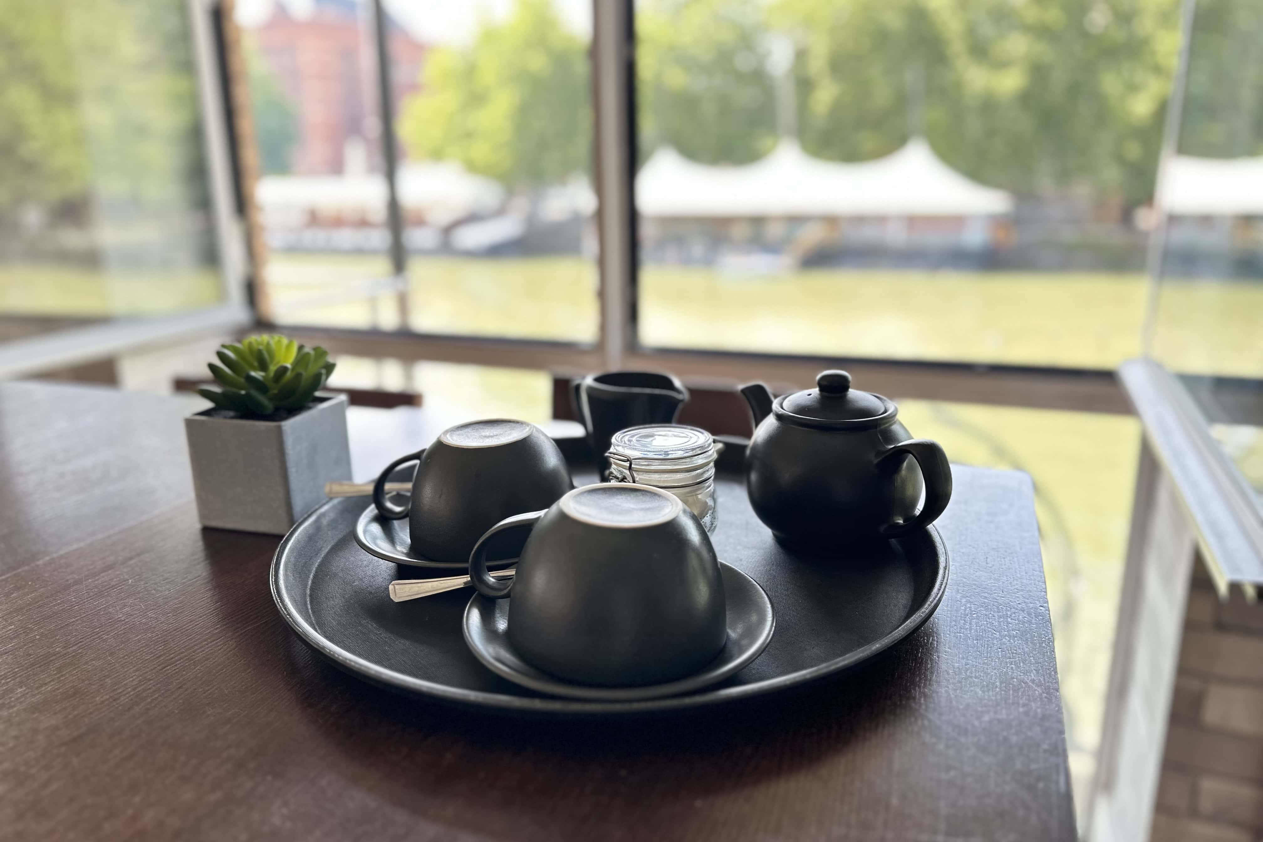 Meetings In The Lounge Bar 3