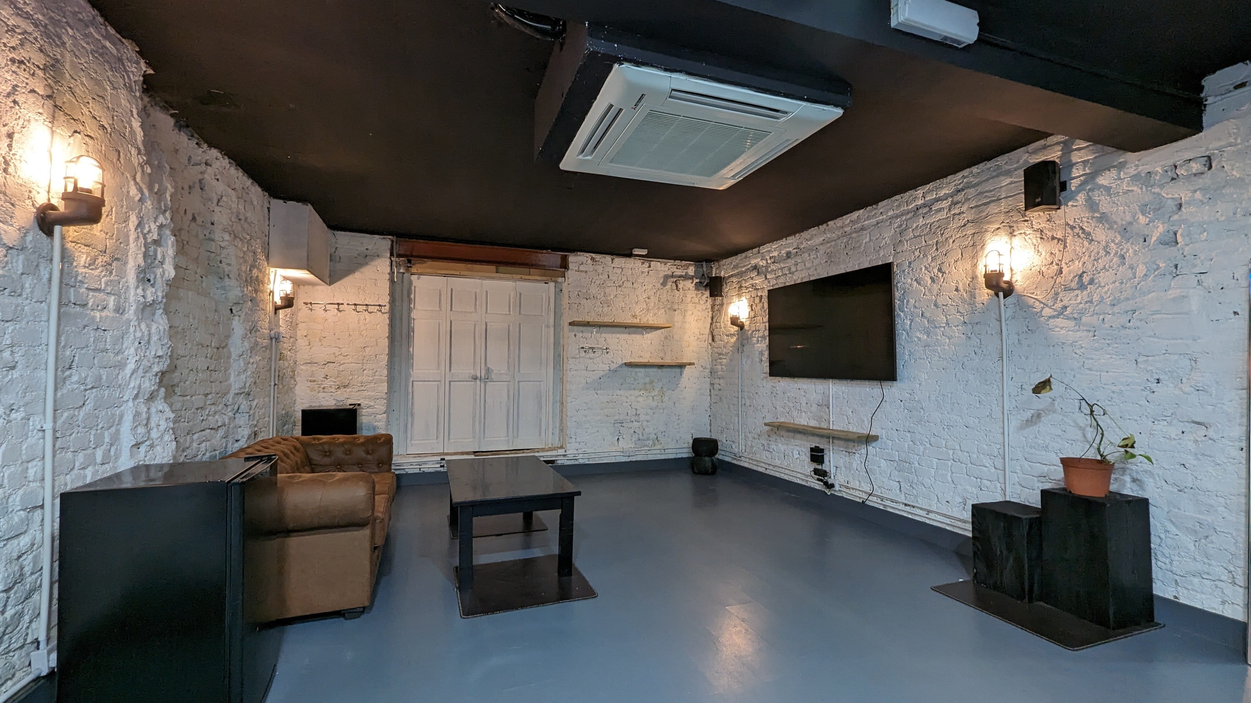 DS Industrial Warehouse Basement Studio 5