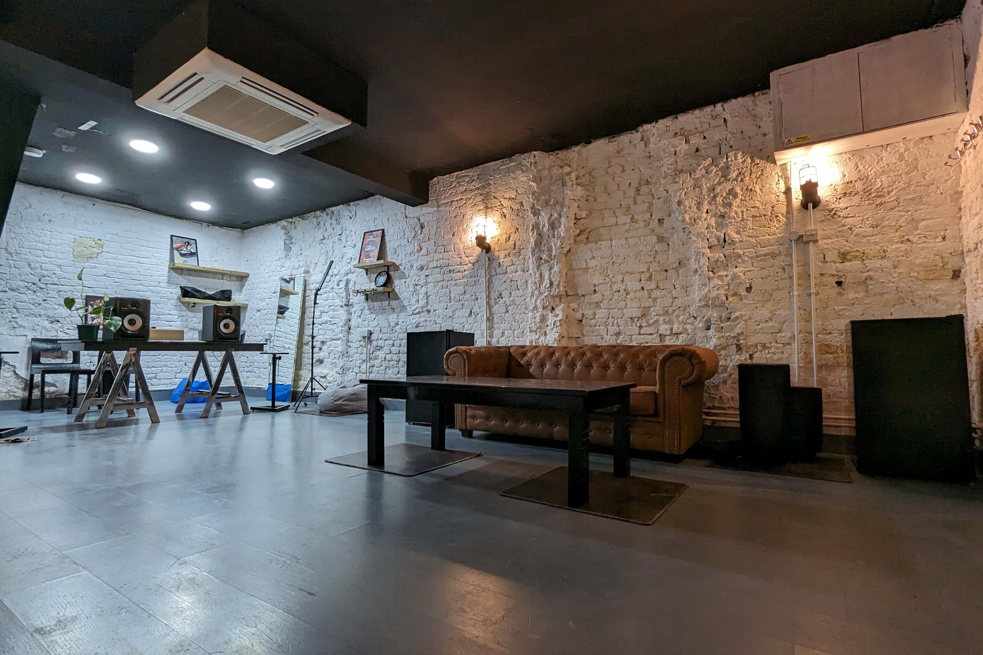 DS Industrial Warehouse Basement Studio 2