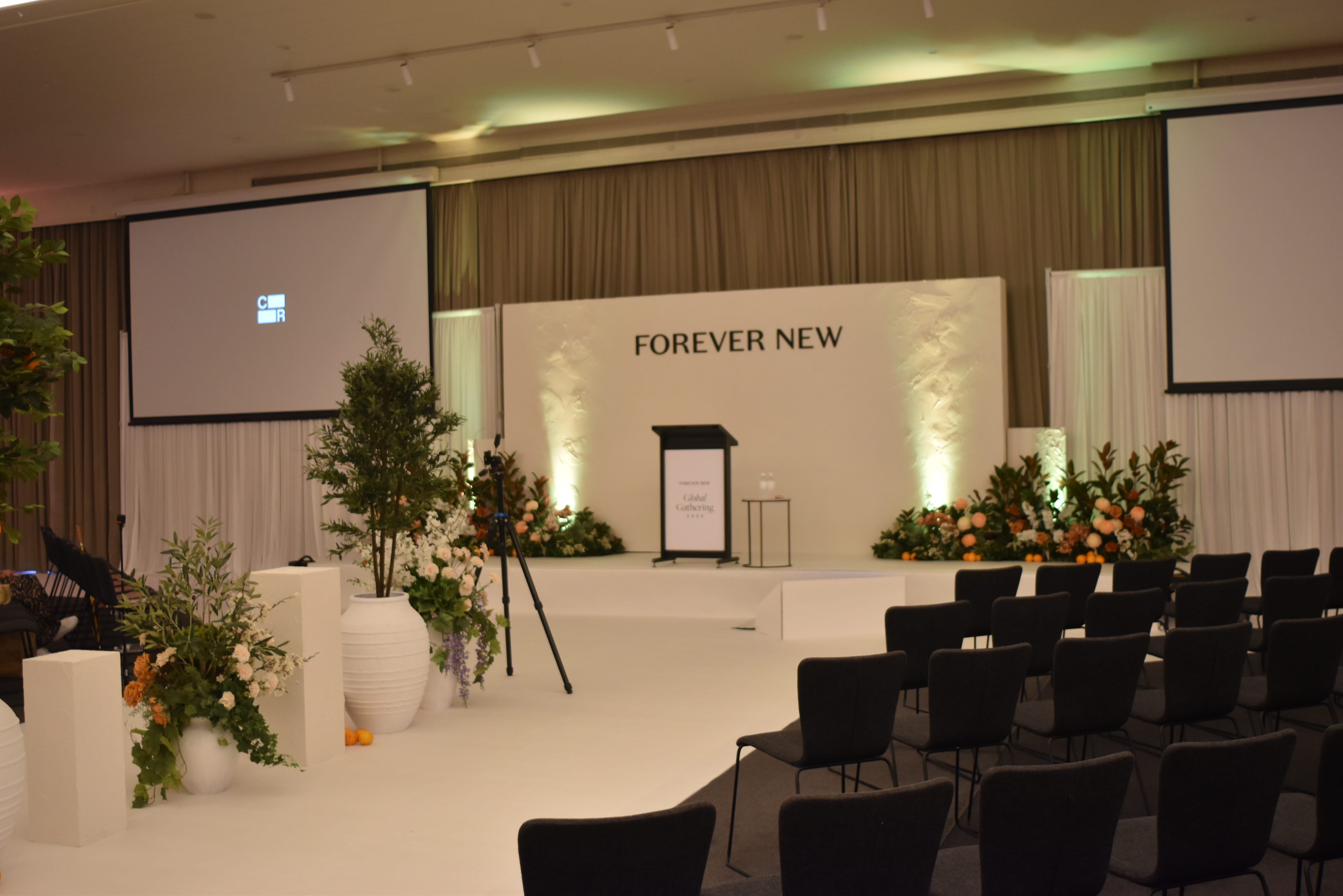 Ballroom 16