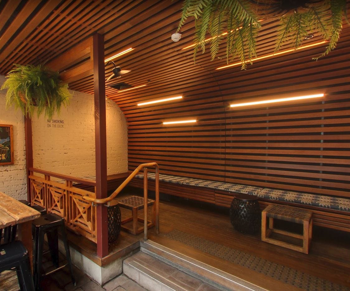 Outdoor Courtyard Alcove