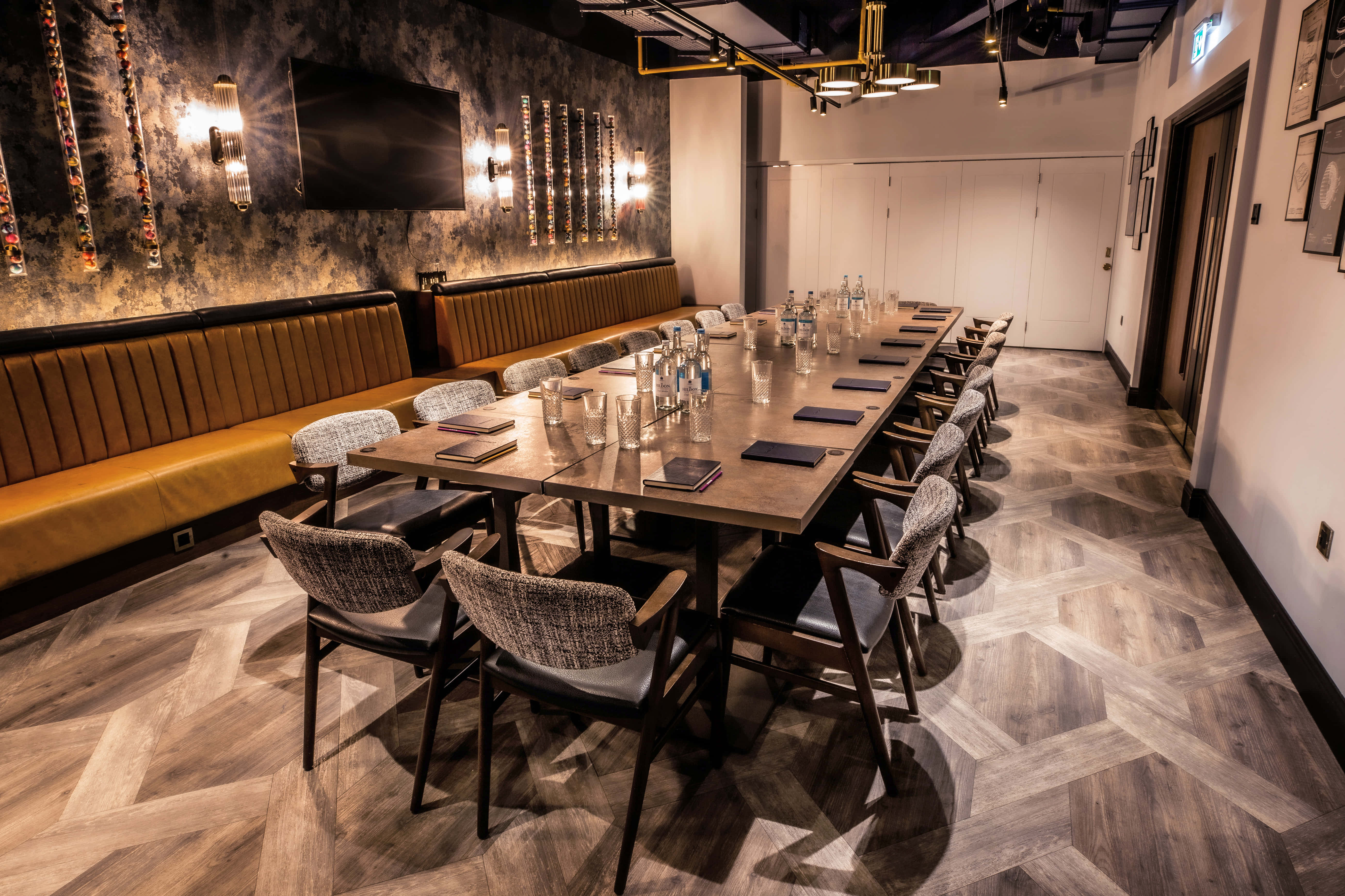 Emerald meeting room 1