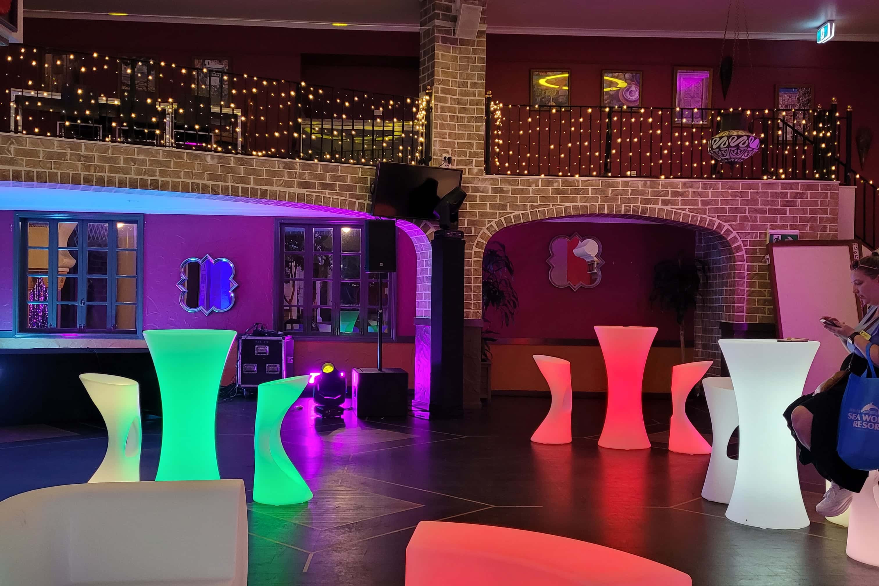 Ricks Cafe Americain 1