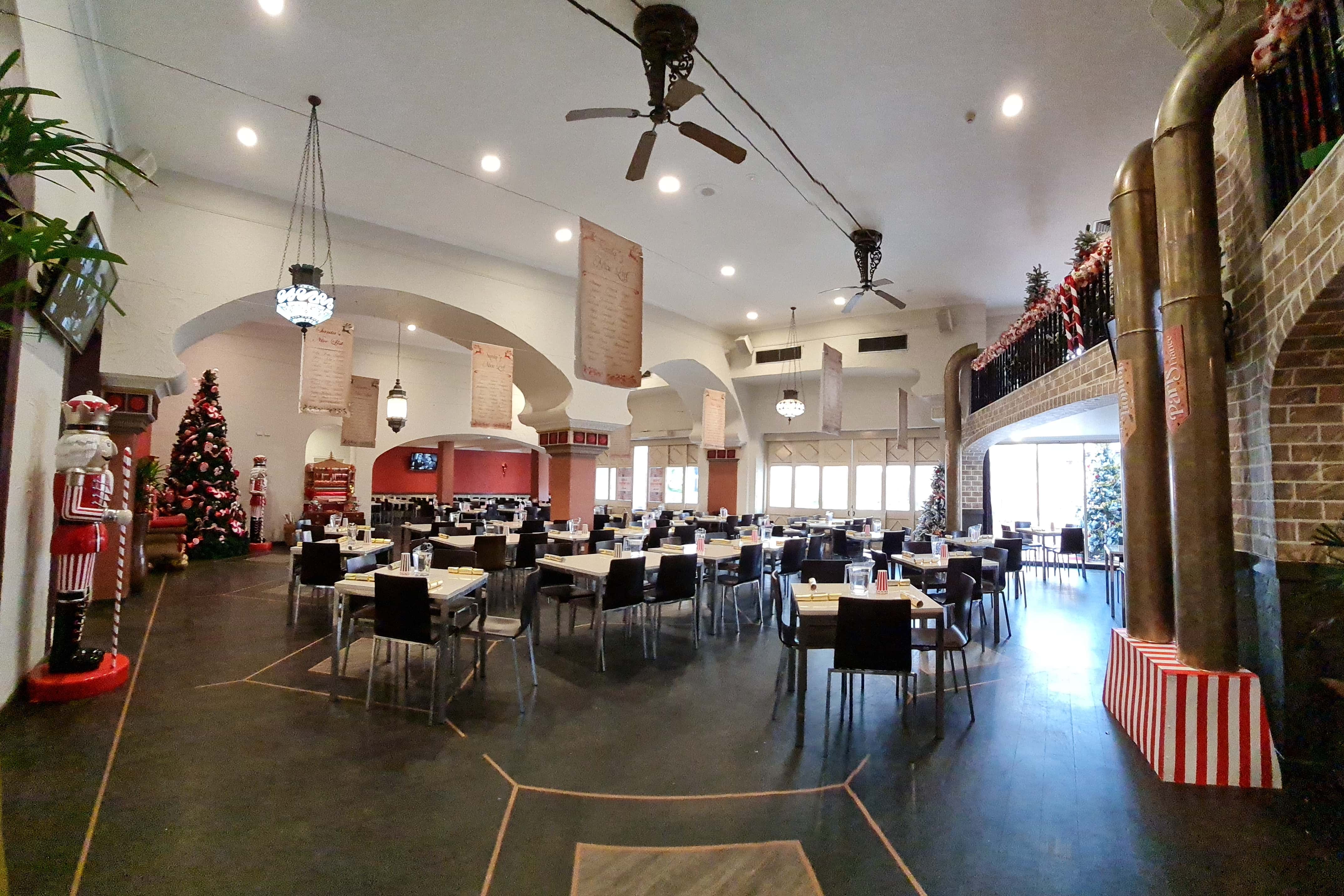 Ricks Cafe Americain 2