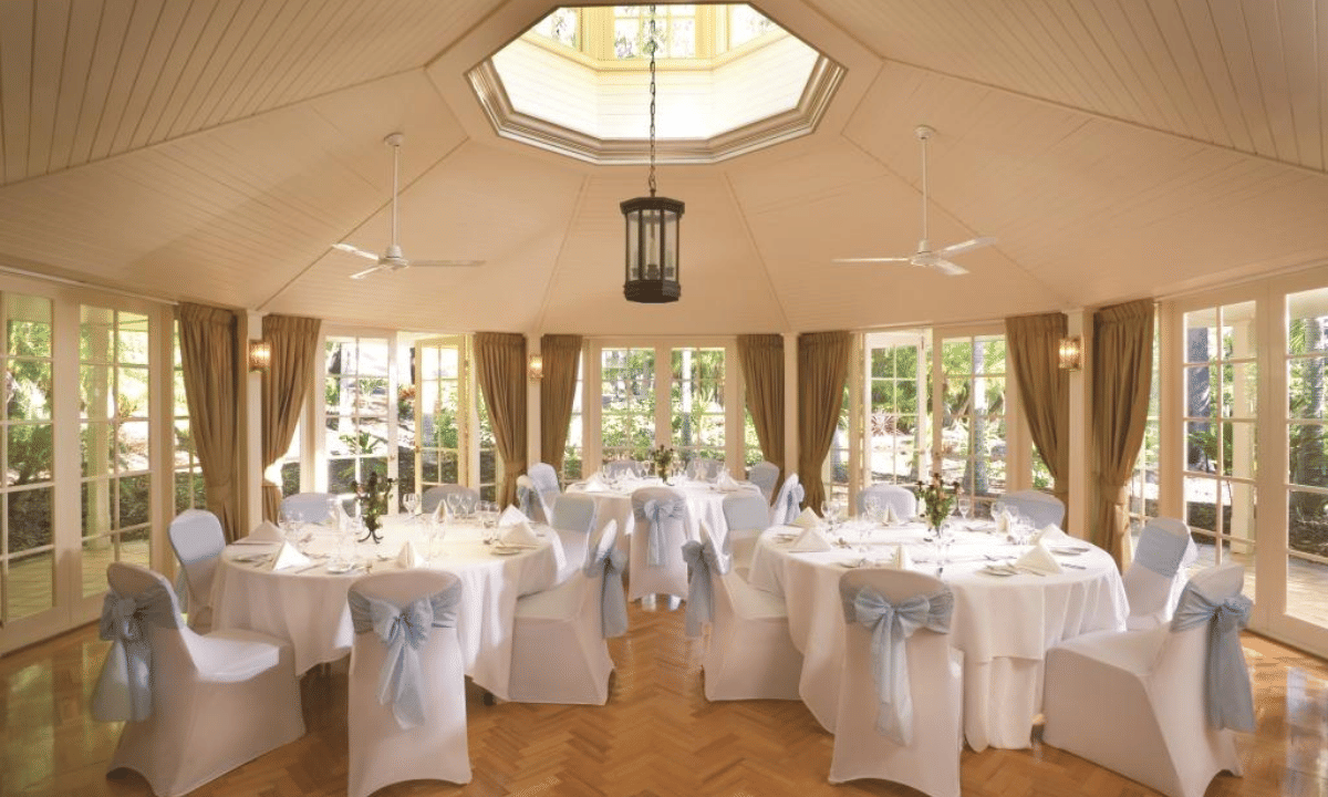 Garden Lounge Trio 1