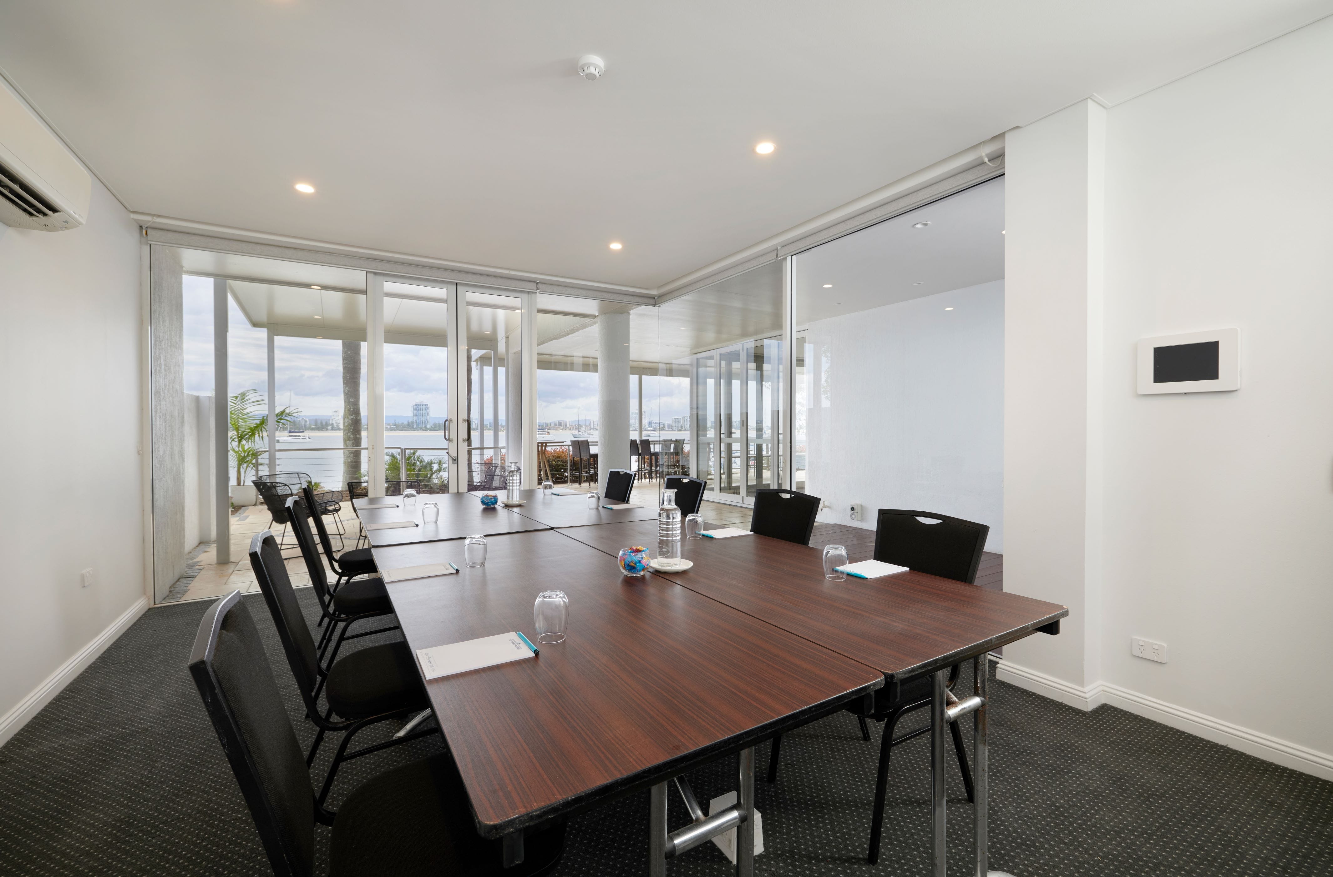 Broadwater Boardroom 