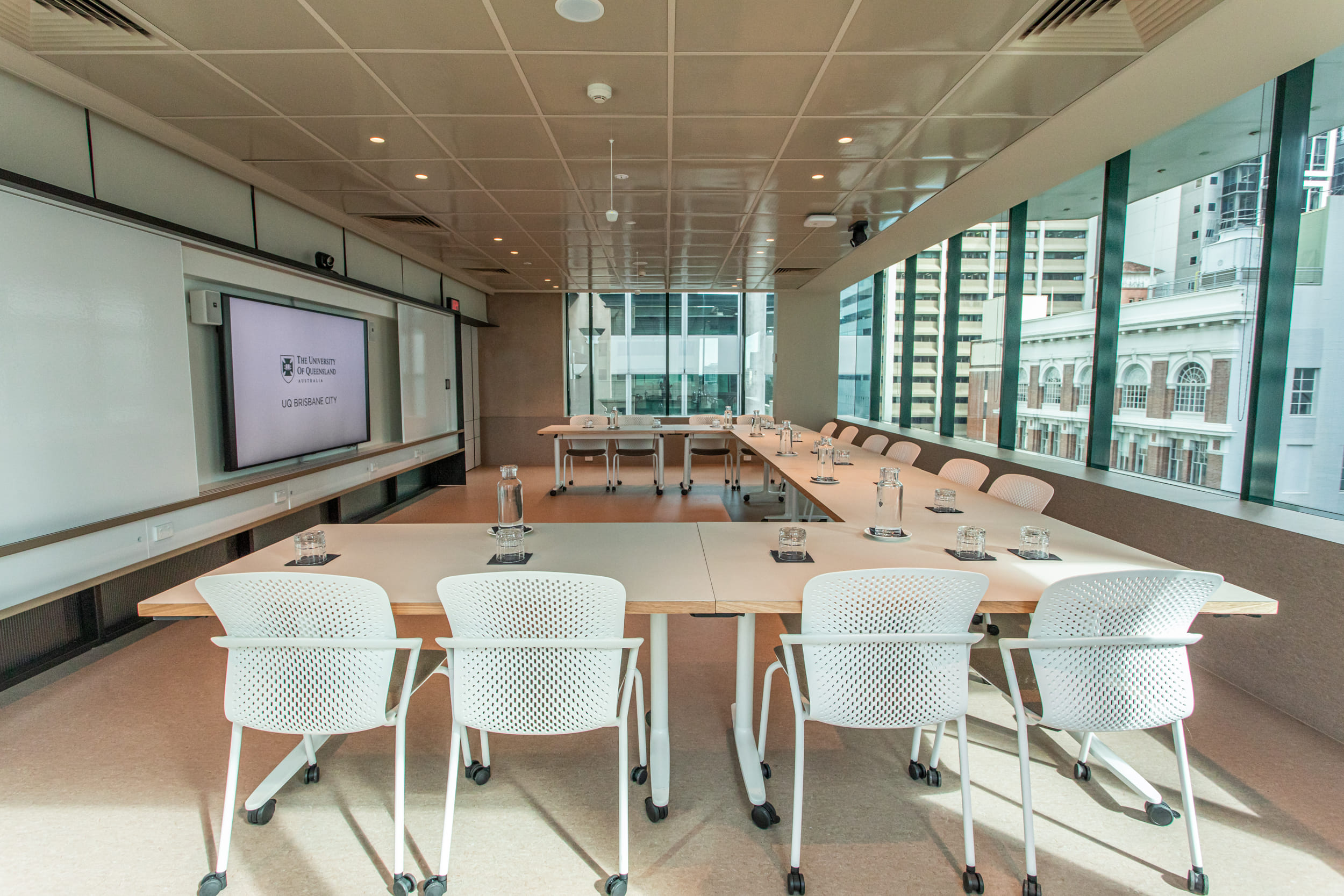 Creative Suite 512 17