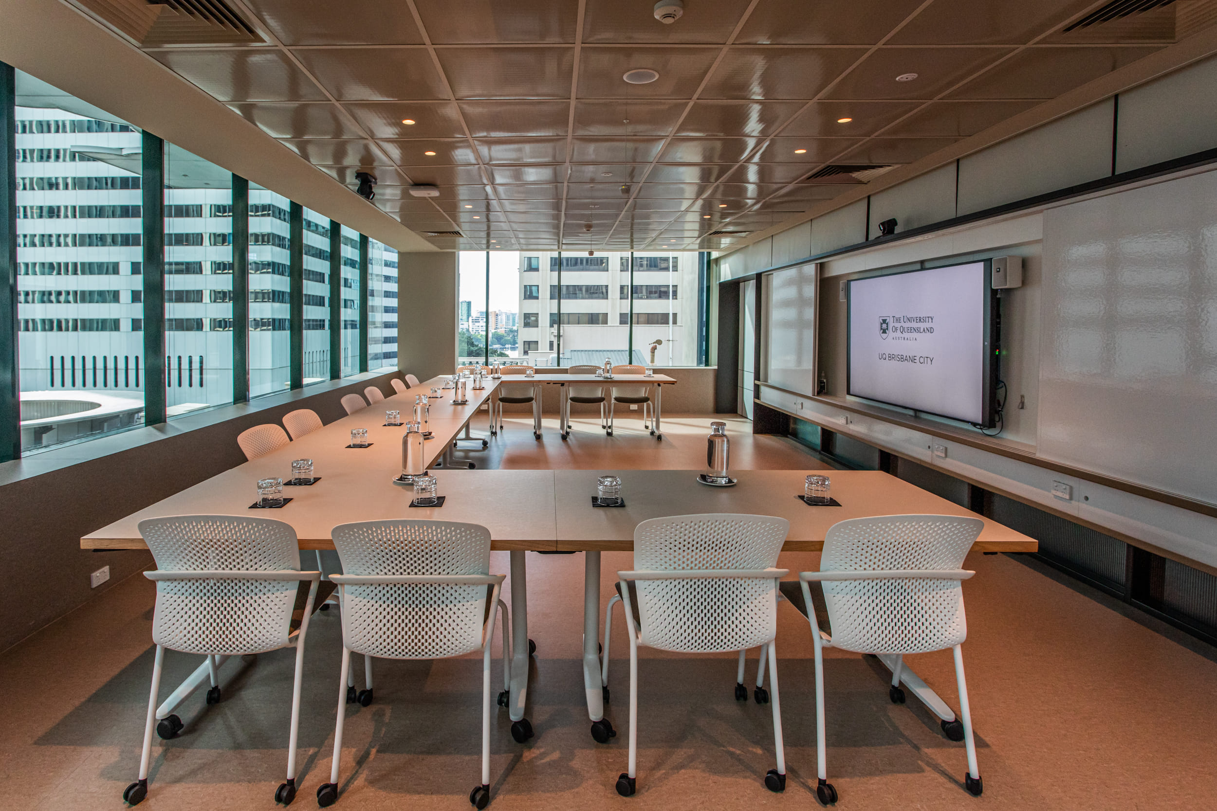 Creative Suite 512 18