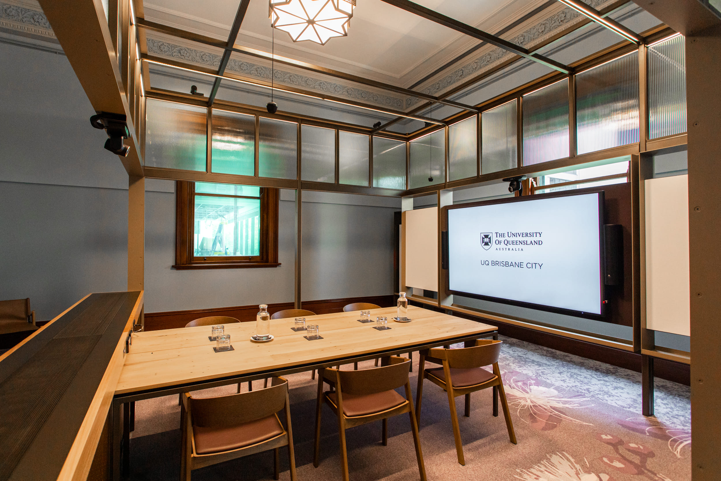 Showcase Suite 213 1