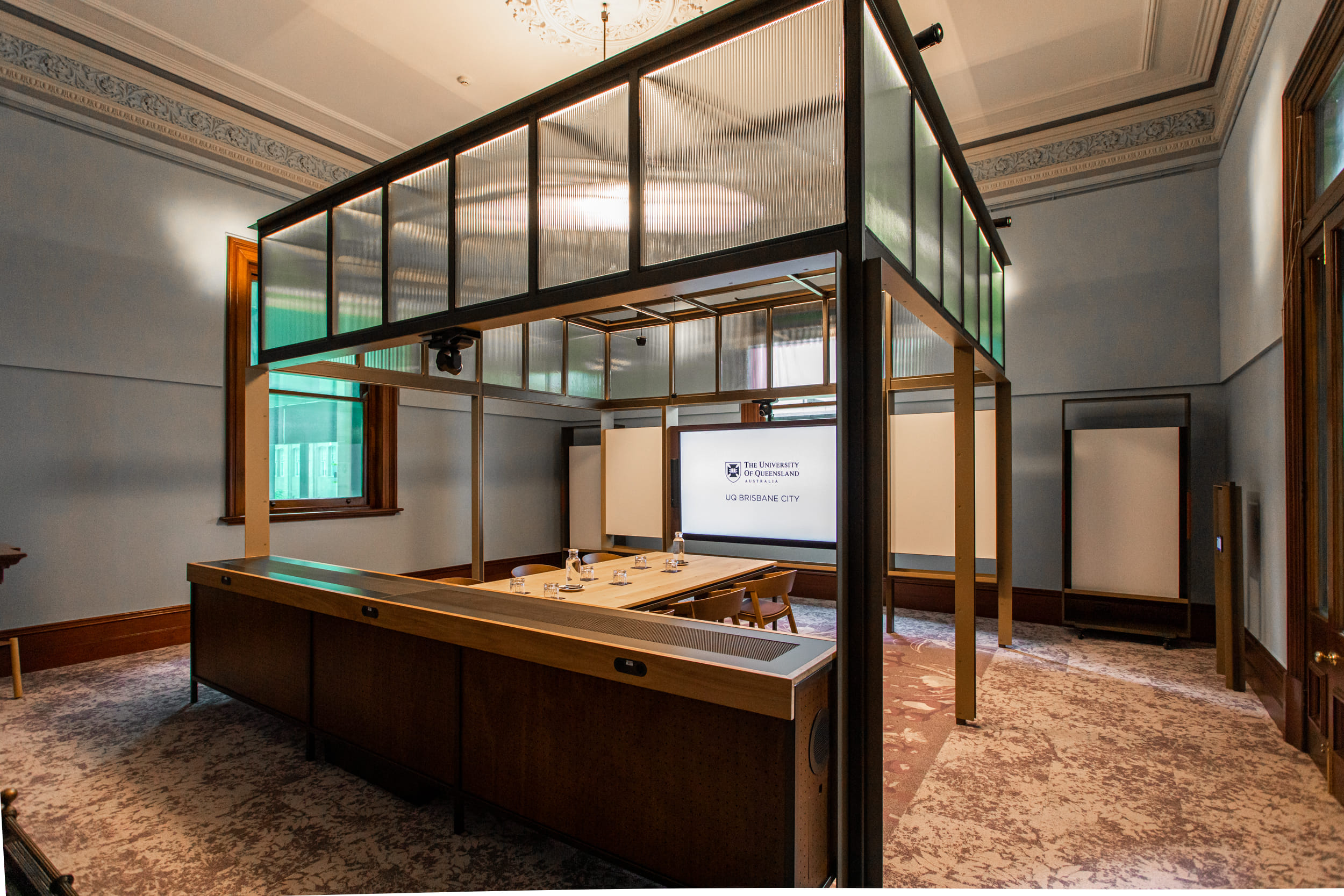 Showcase Suite 213 0