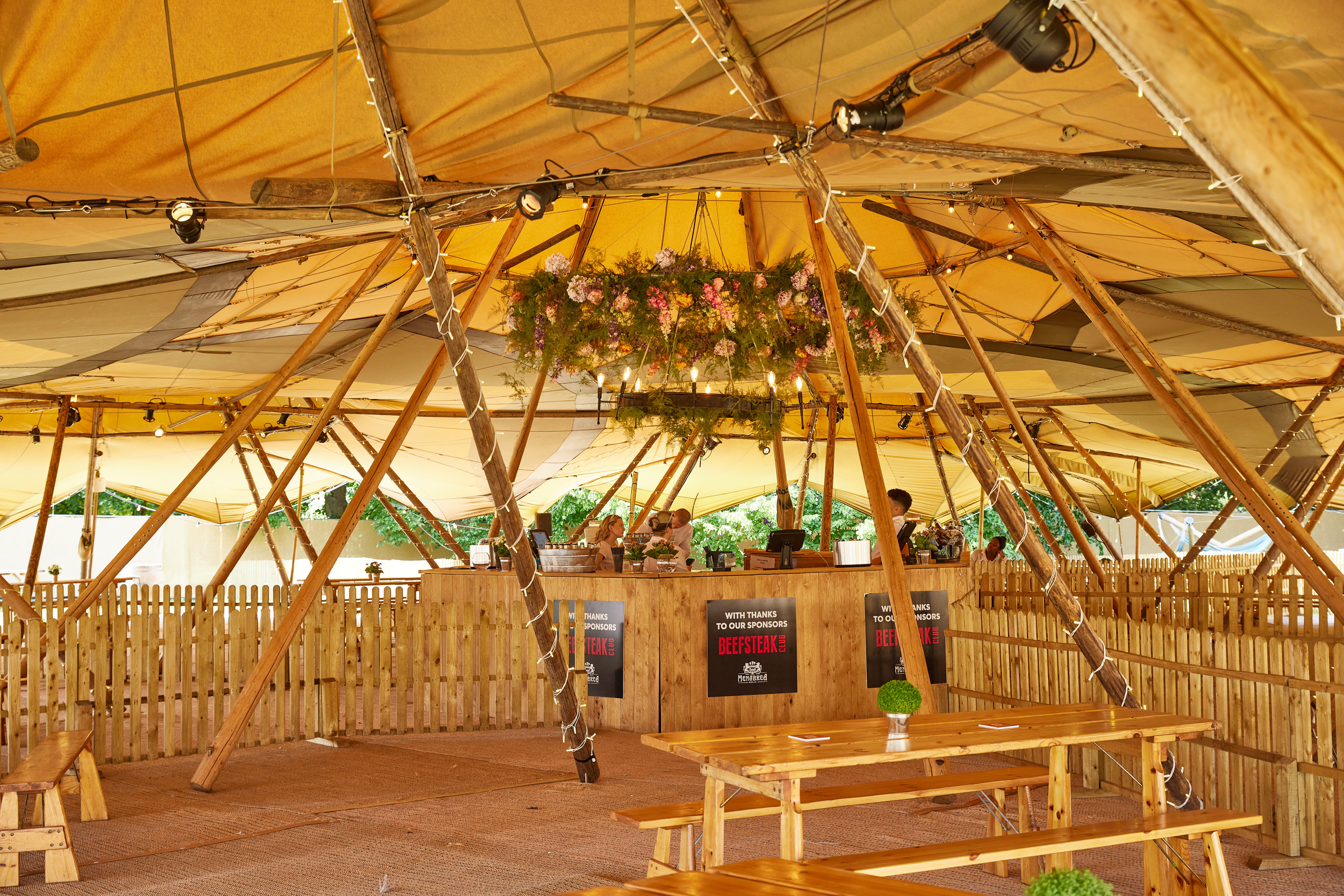 Summer Garden Party - Private tipi - 80ppl 2