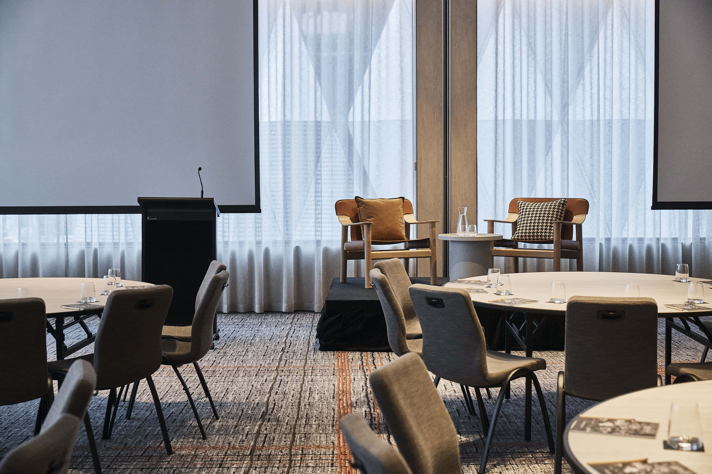 Meeting Place 1 + 2 2