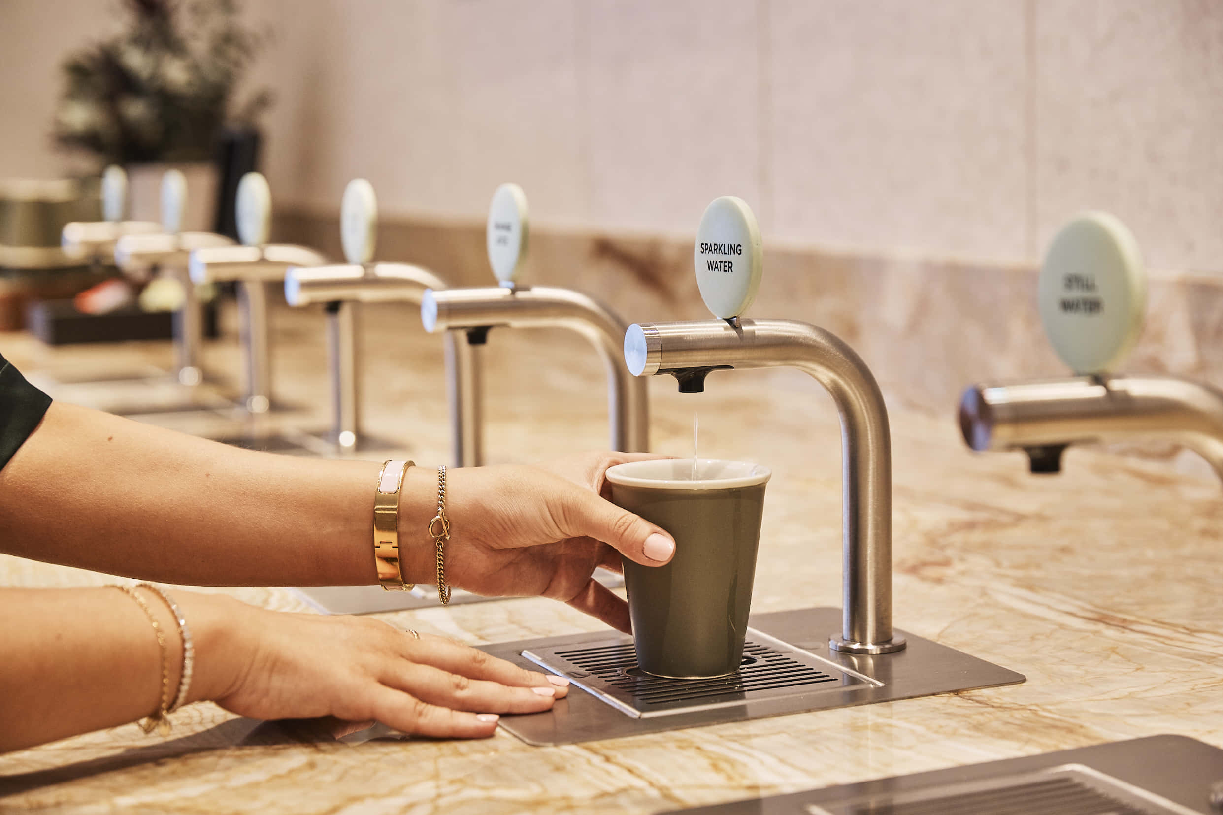 Meeting Place 1 + 2 7