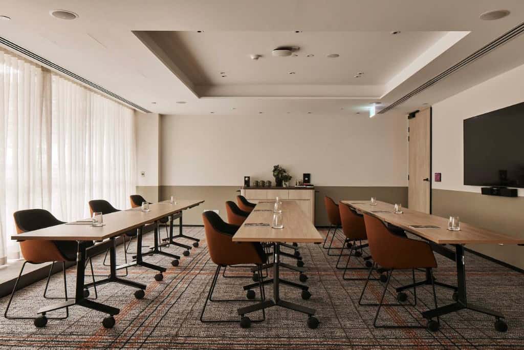 Terrace Room 2 3D tour