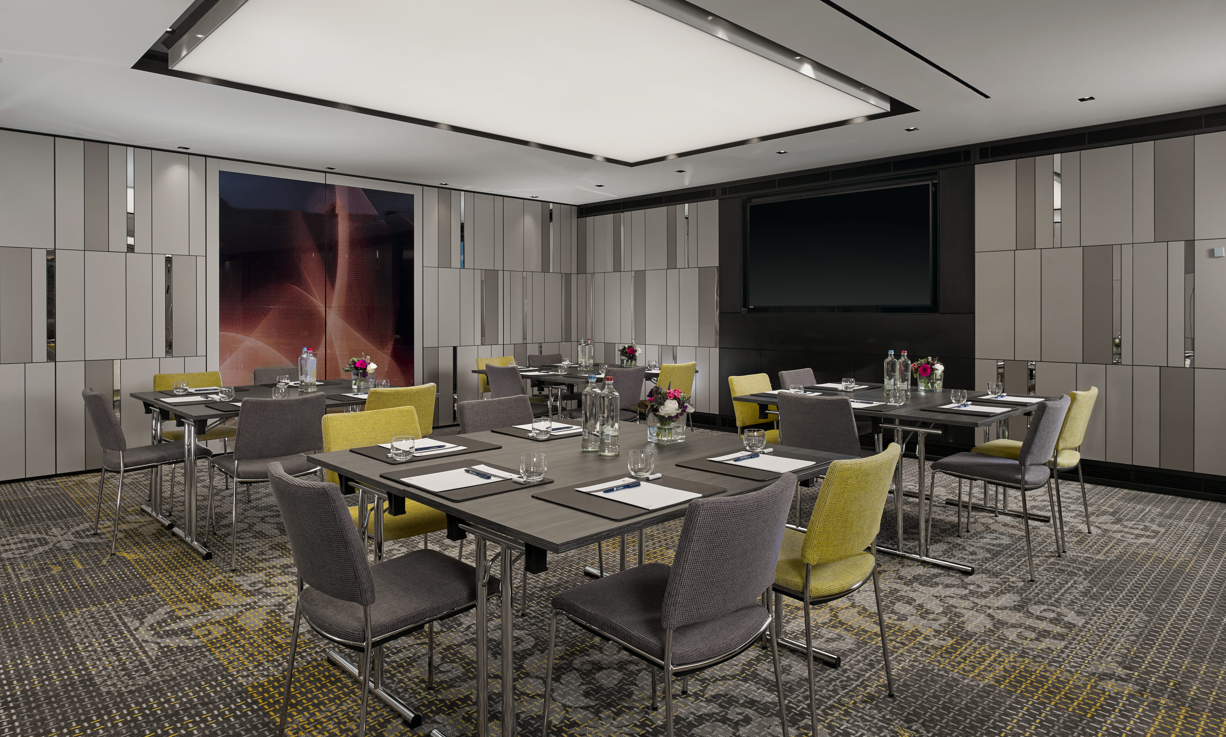 Plaza Suite 2