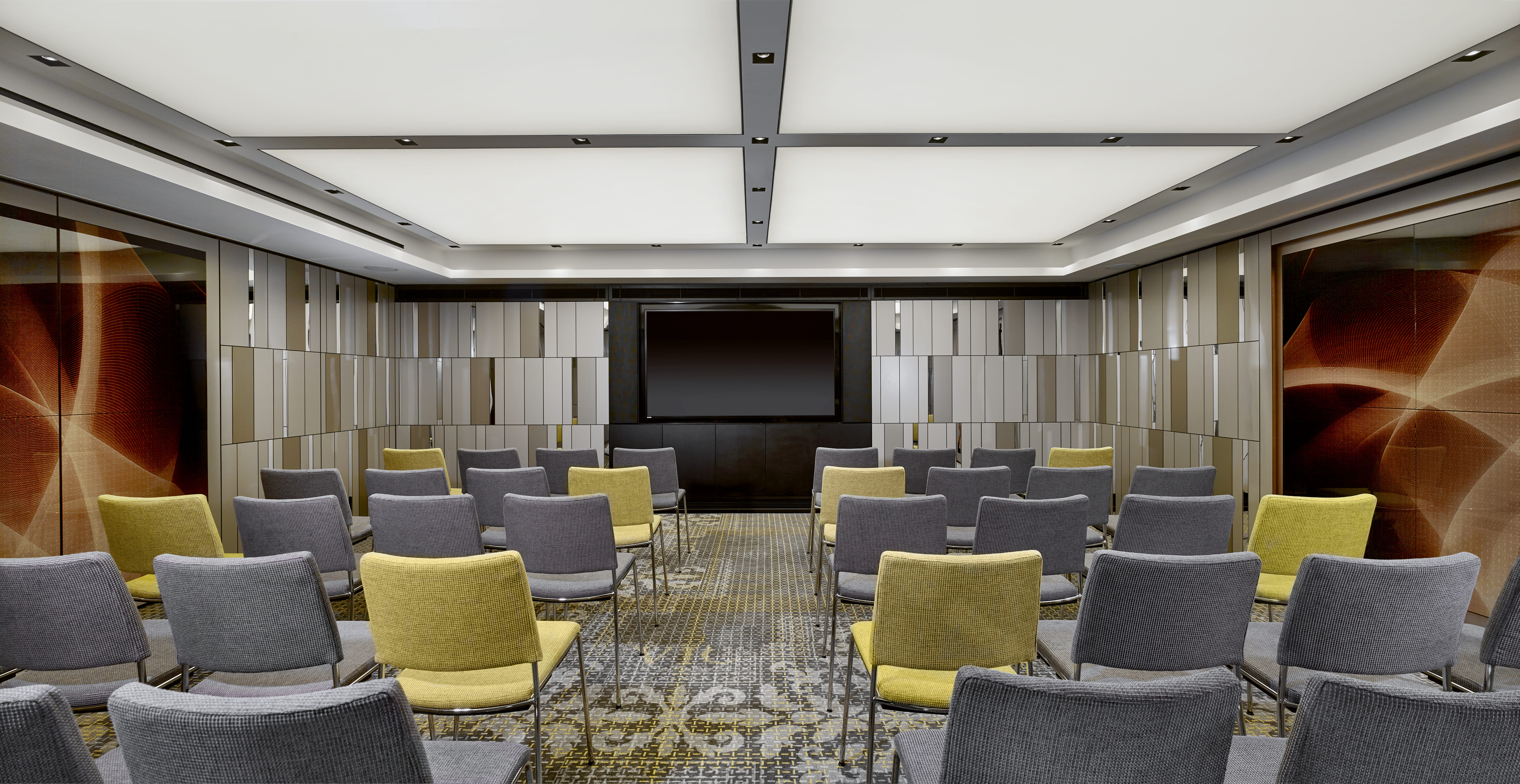 Plaza Suite 5