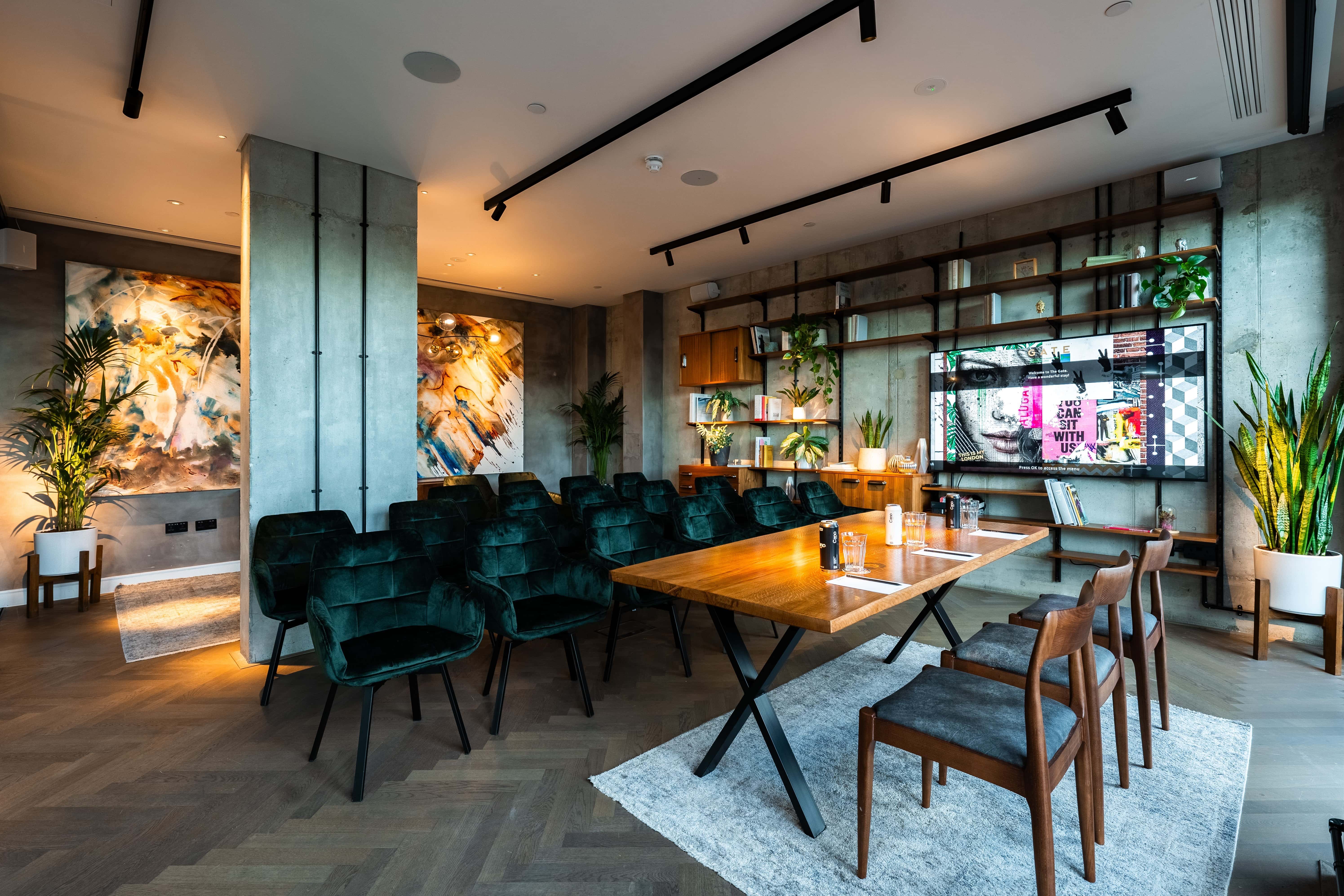 East Side Meeting Room 8