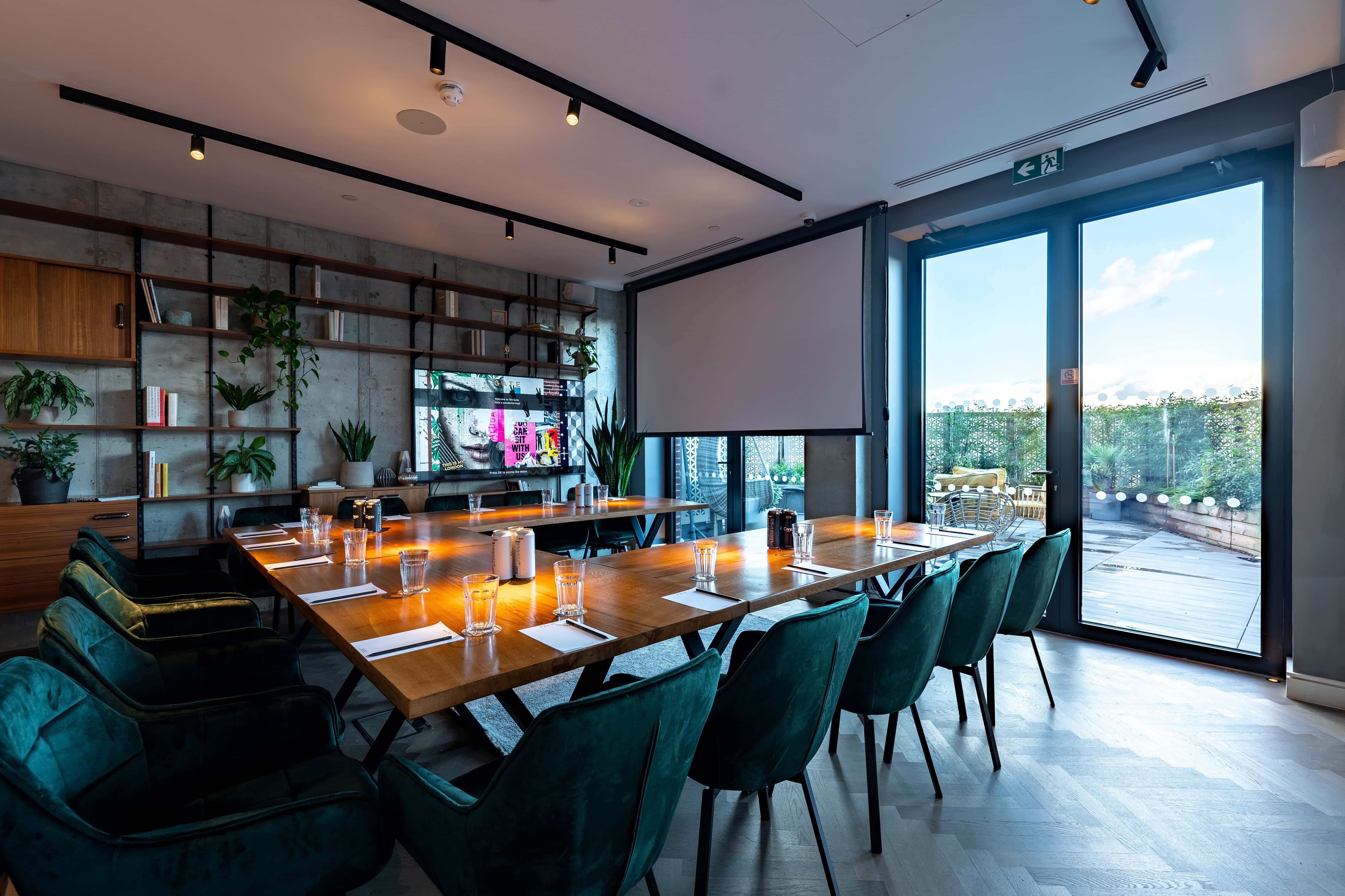 East Side Meeting Room 9