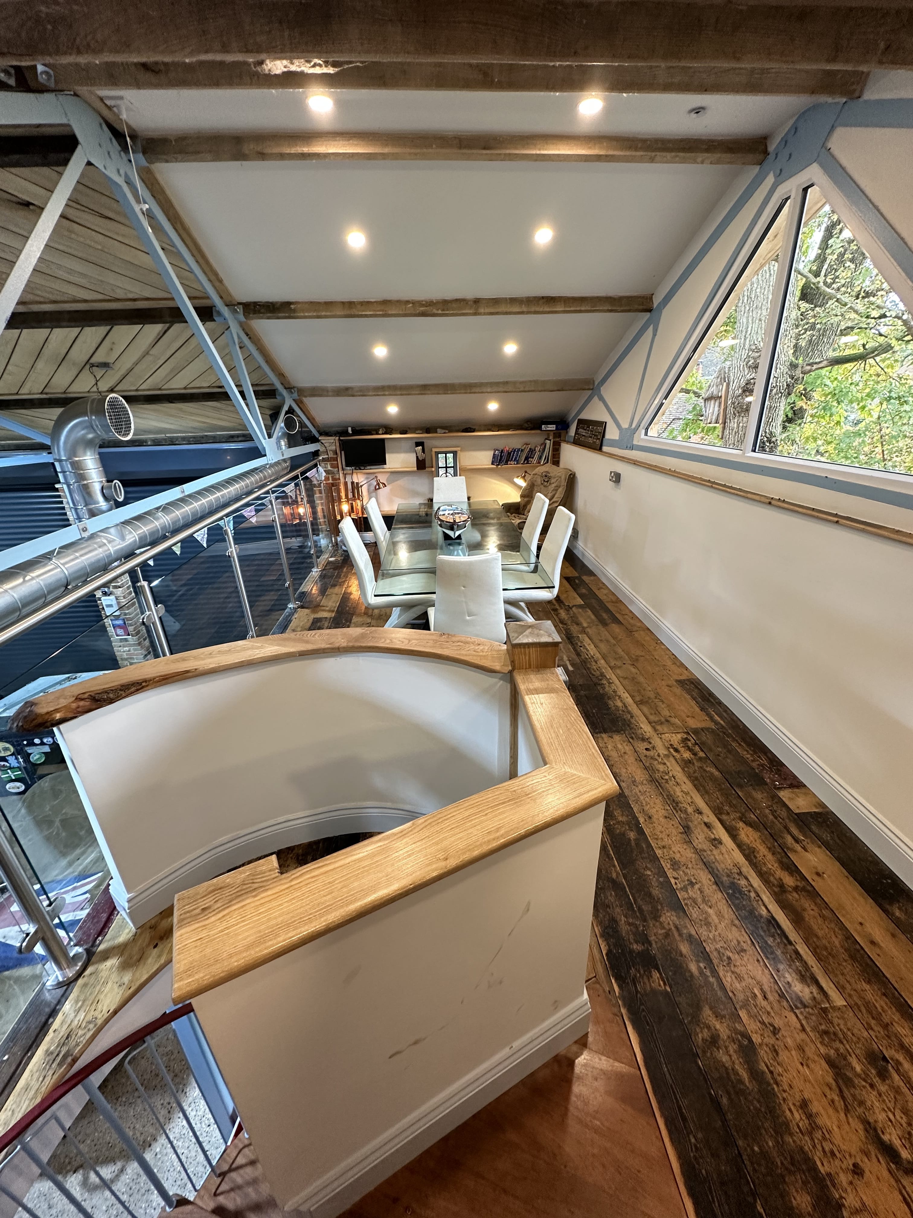 Manor Cottage Barn 1