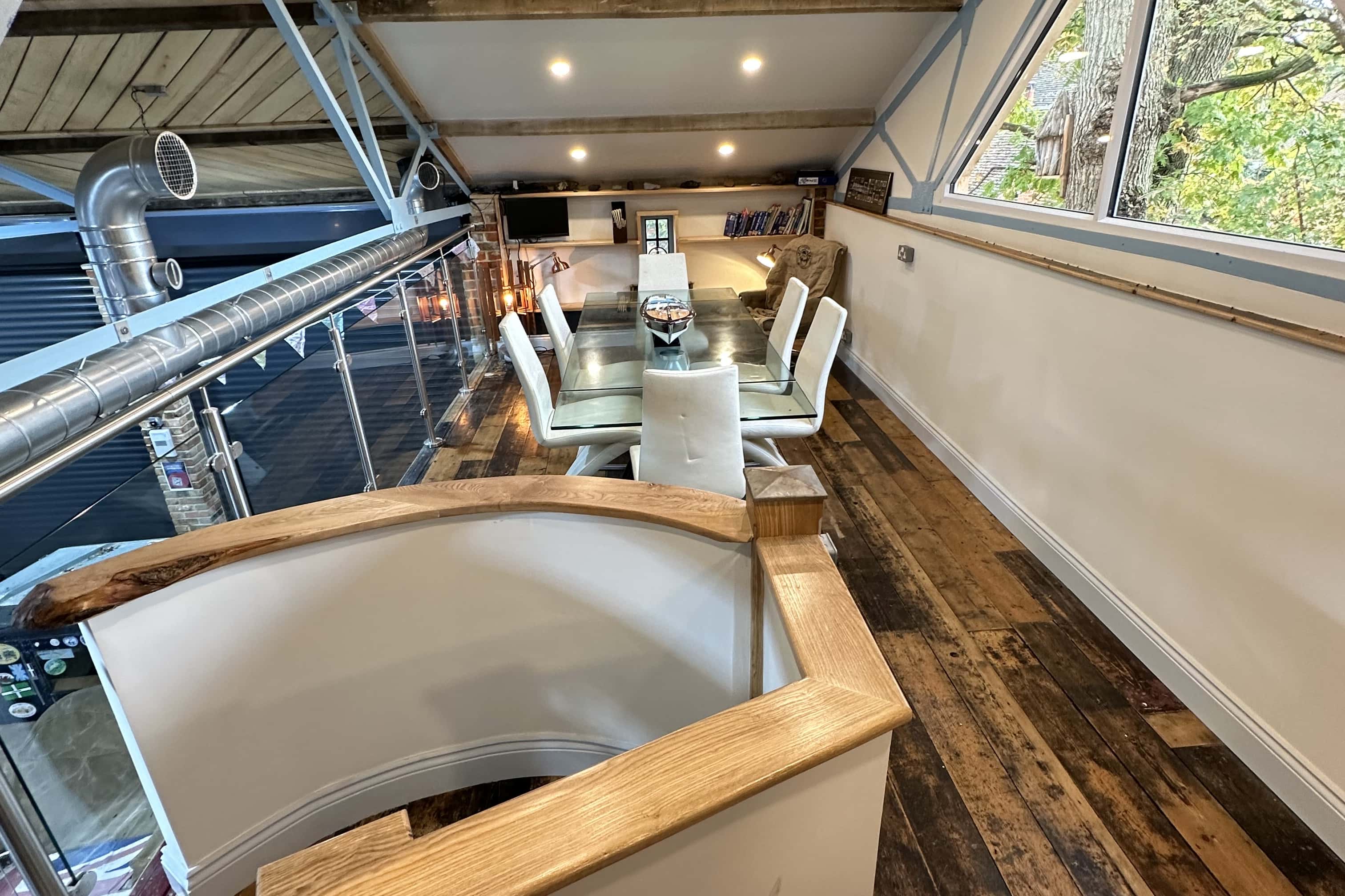 Manor Cottage Barn 1