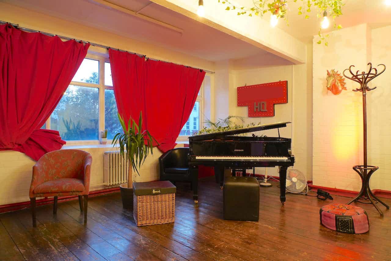 HQ Studio 1st Floor  9