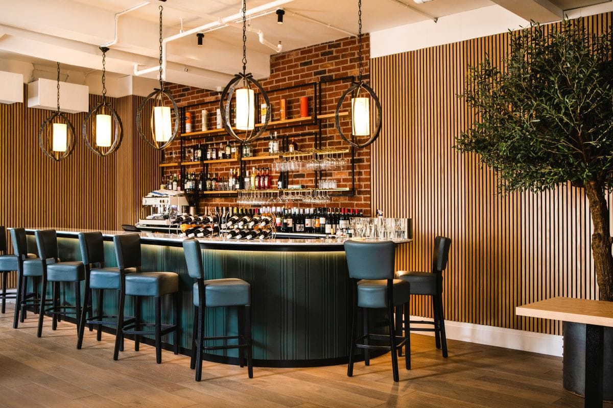 Whole venue Strings Restaurant  5