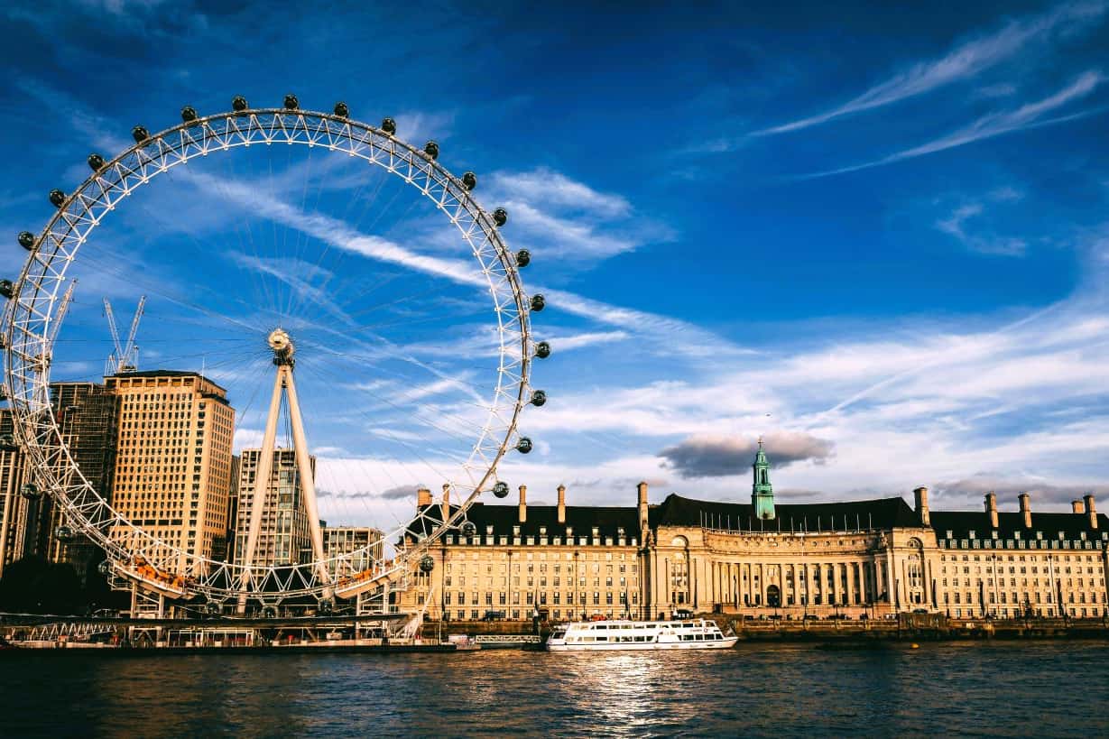 Bar Area Strings Restaurant 5