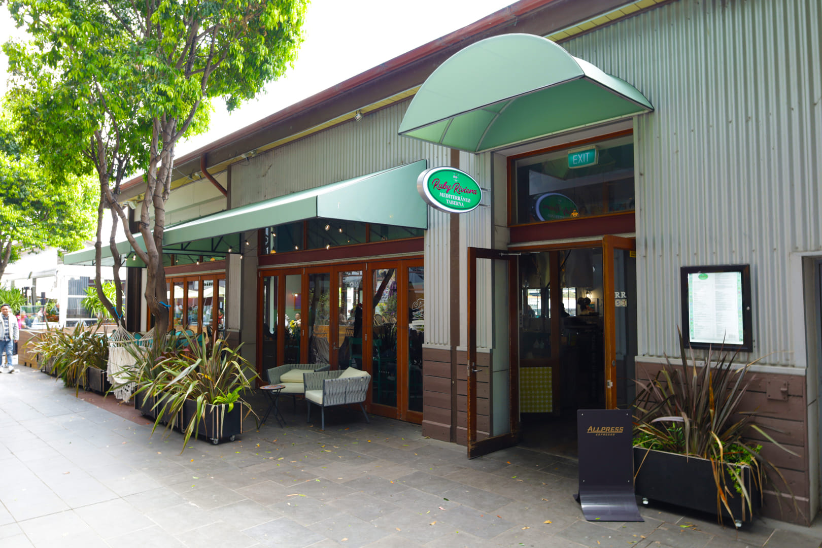 Bright Riverside Terrace 3