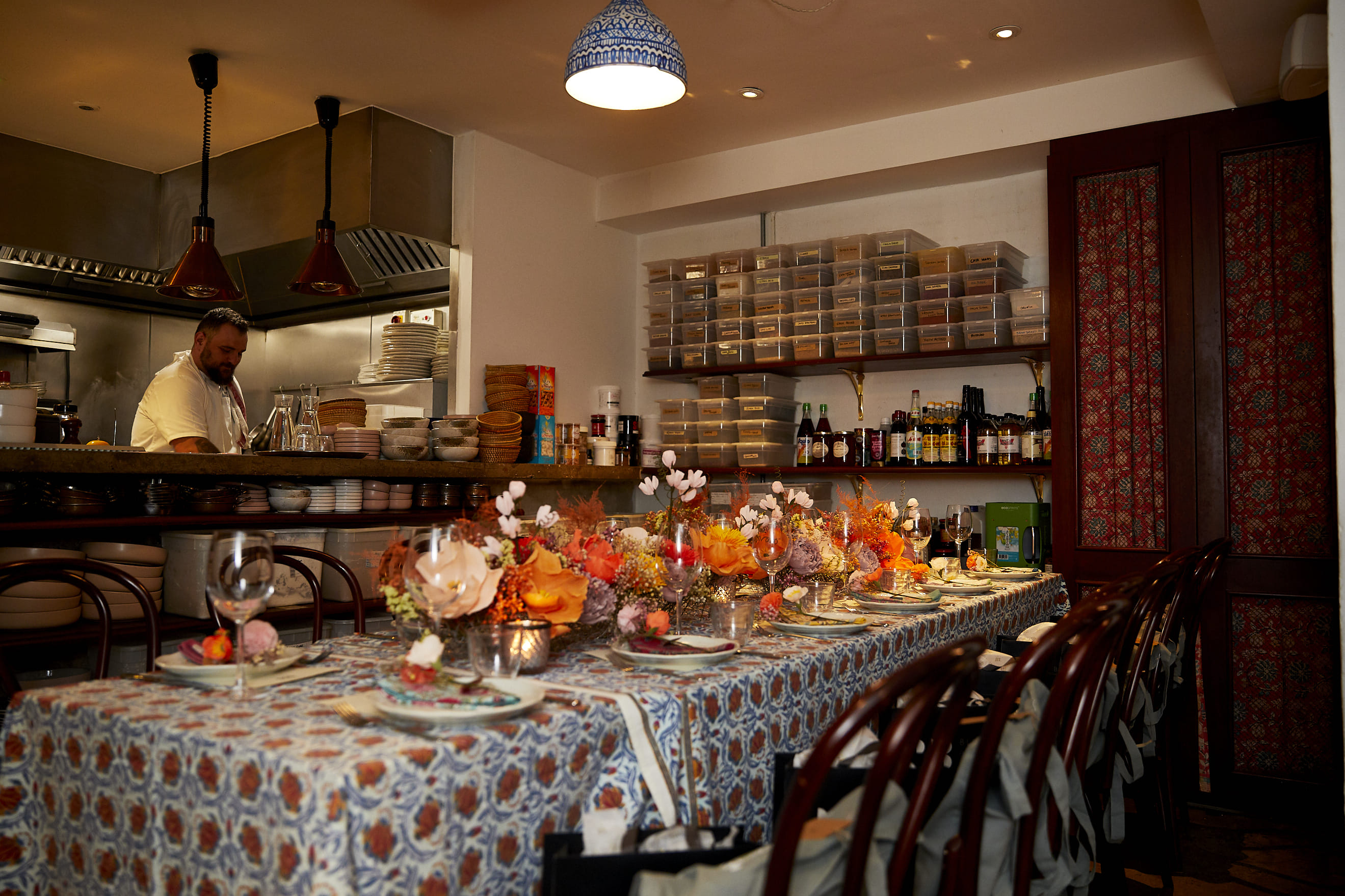 Jikoni - Pantry Table 3D tour