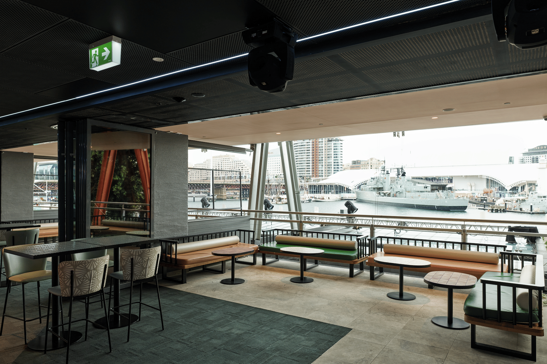 The Cocktail Bar + Middle Balcony 3D tour