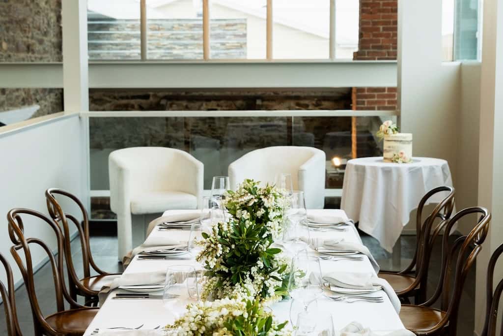 The Mezzanine Hideaway: An Intimate Escape 0