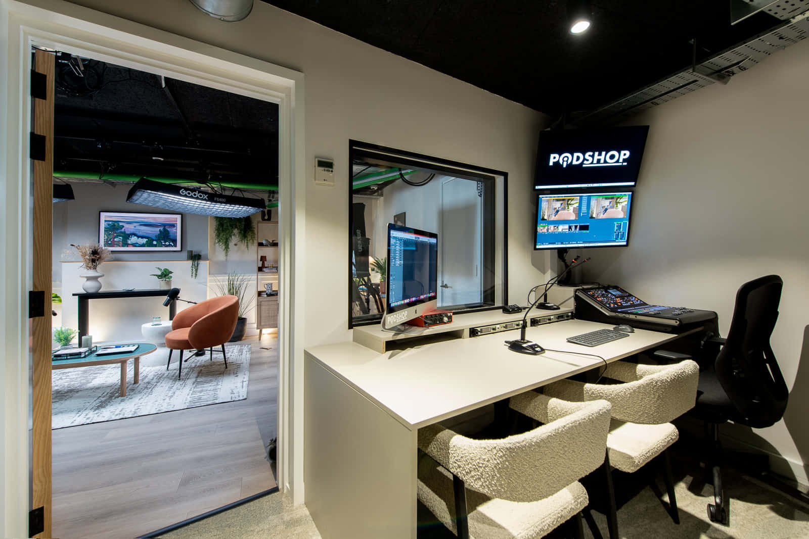 Podcast Recording Studio 5