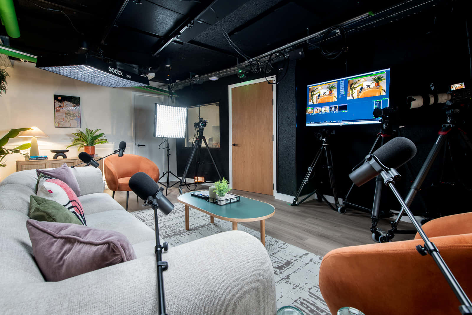 Podcast Recording Studio 15