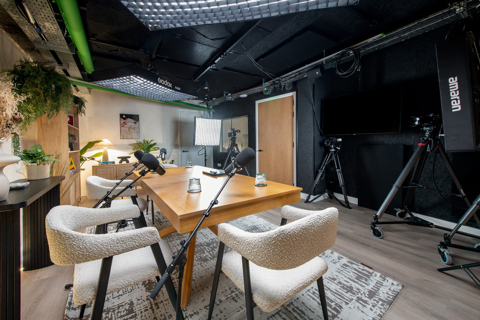 Podcast Recording Studio 14