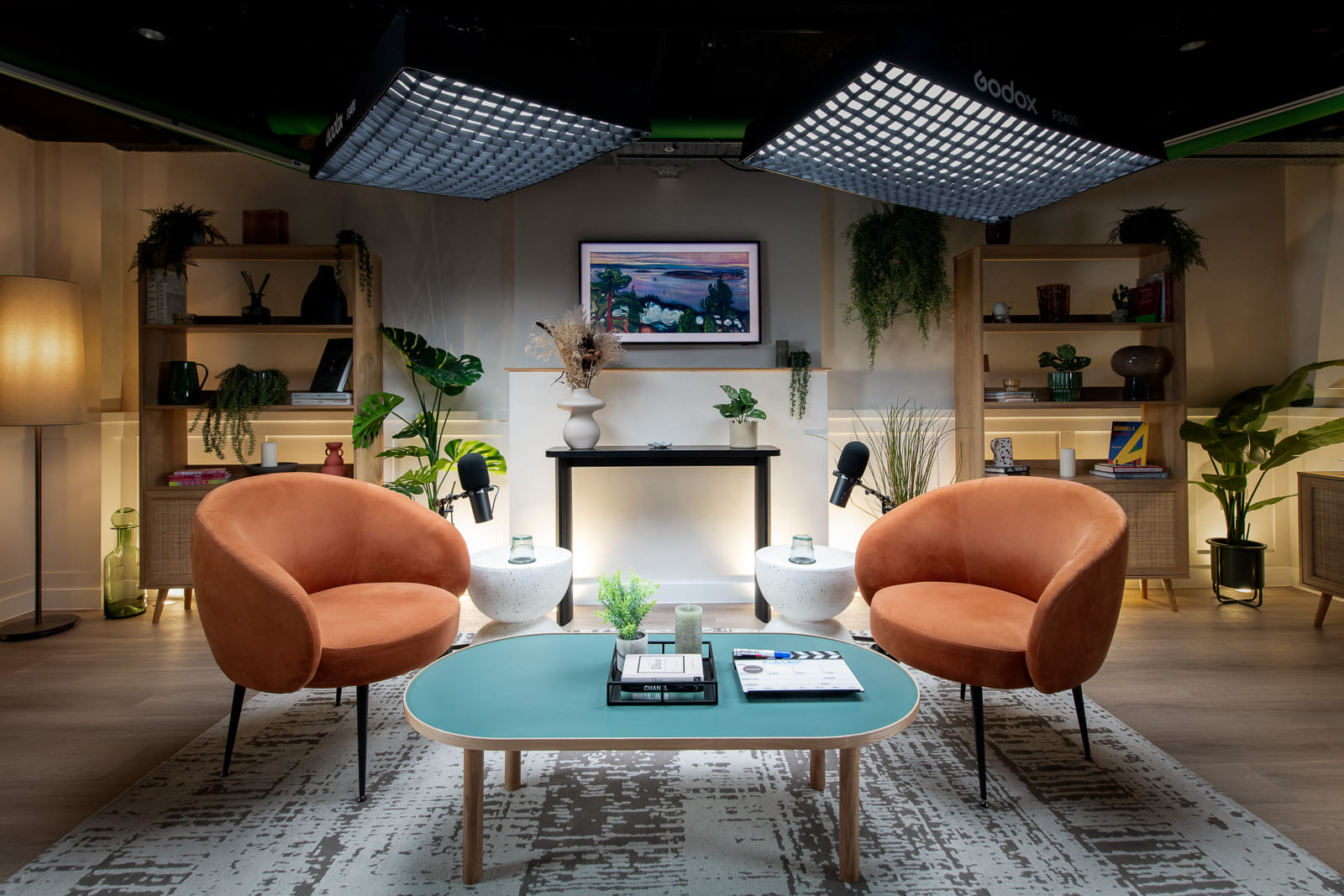 Podcast Recording Studio 17