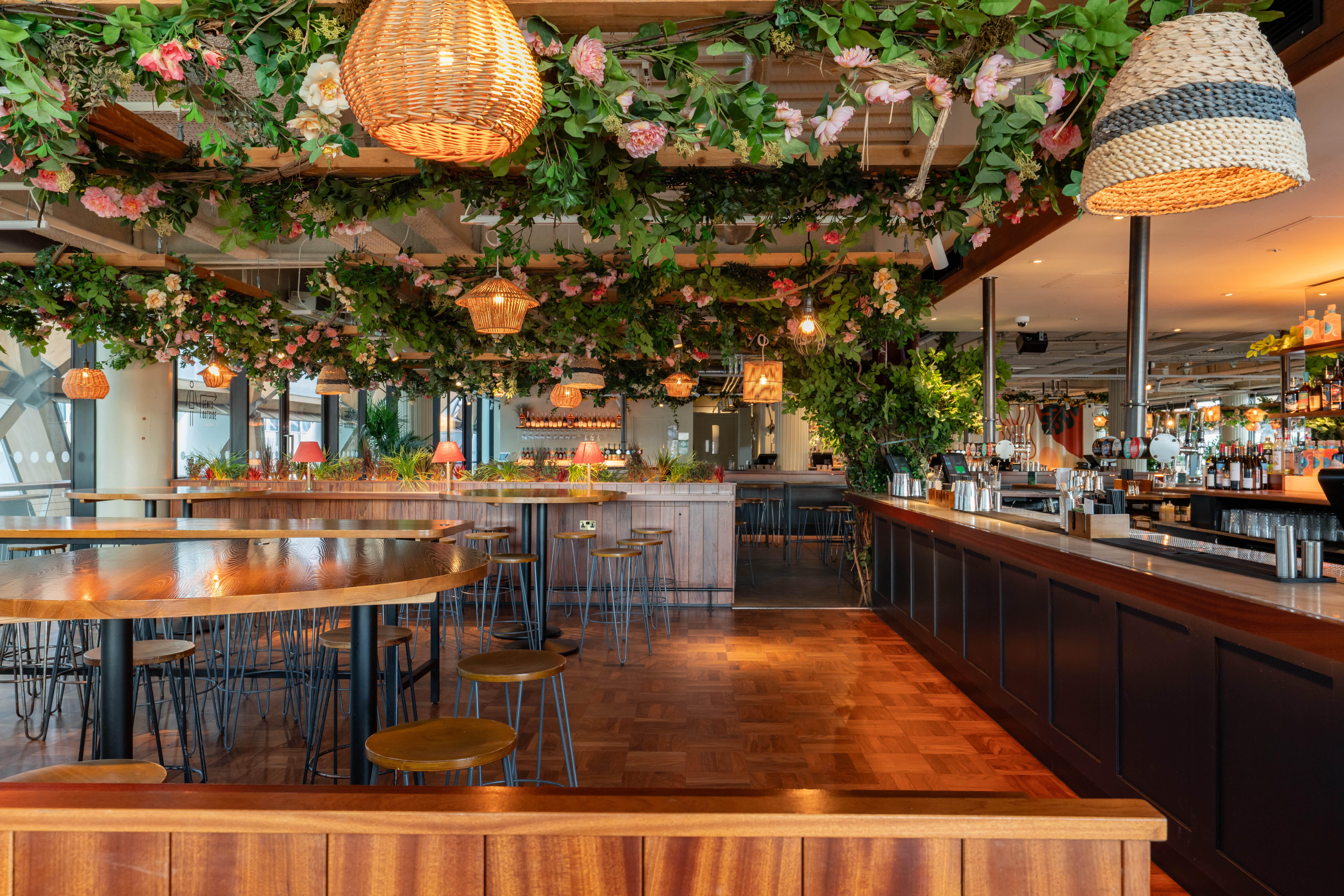 Semi-Private Bar Space 1