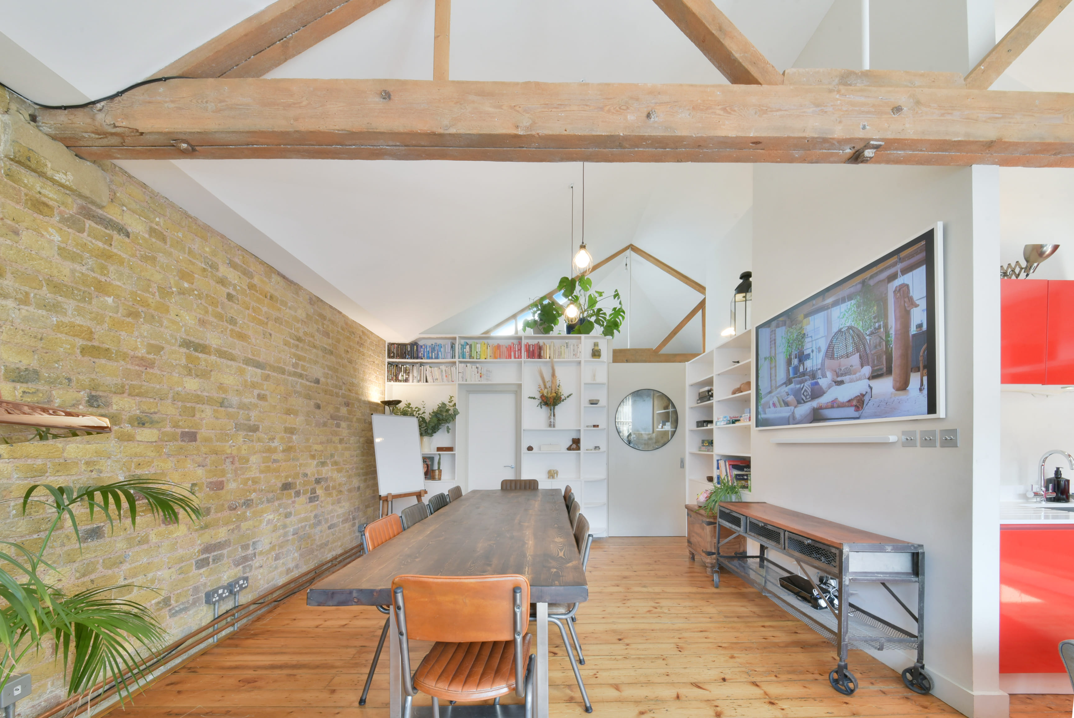 Treehouse Loft - Meeting space 4