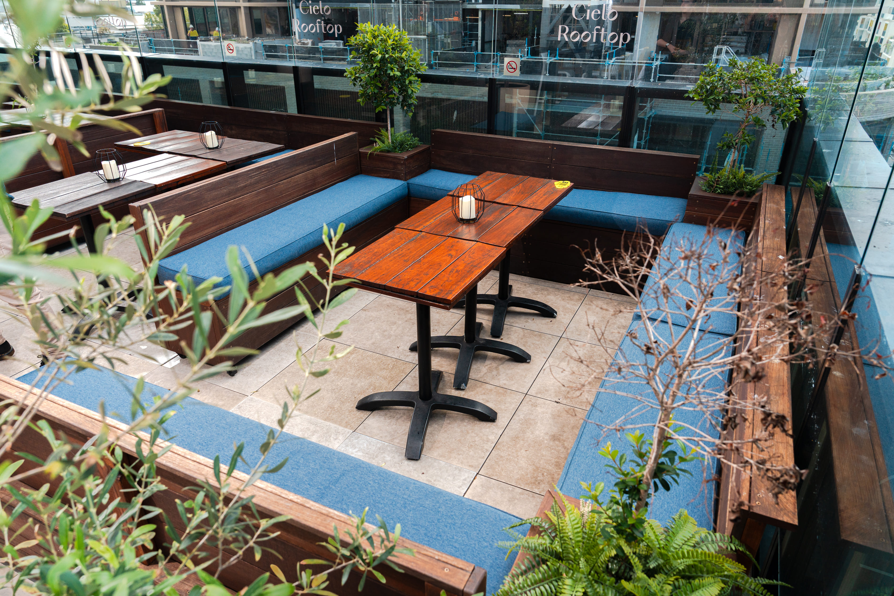 Cielo Rooftop - Premium Booths
