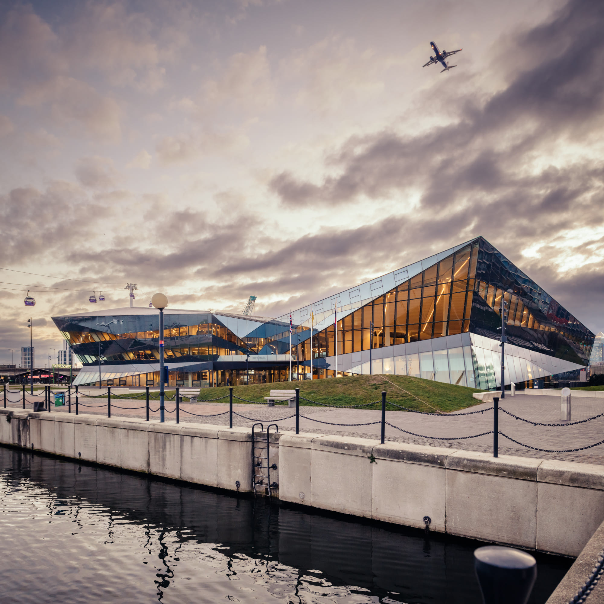 The London Living Room  1