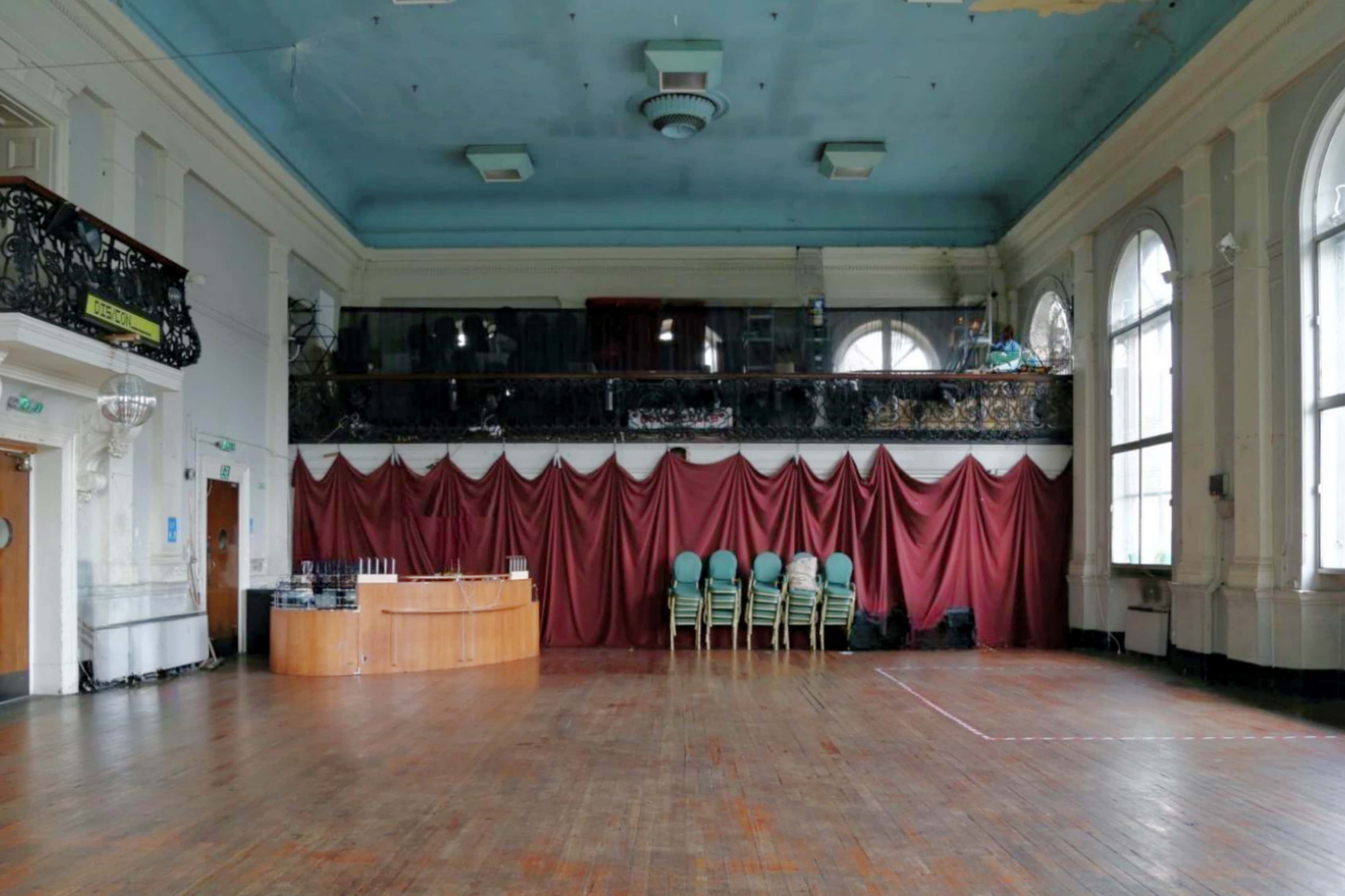 Grade II Grand Hall 6