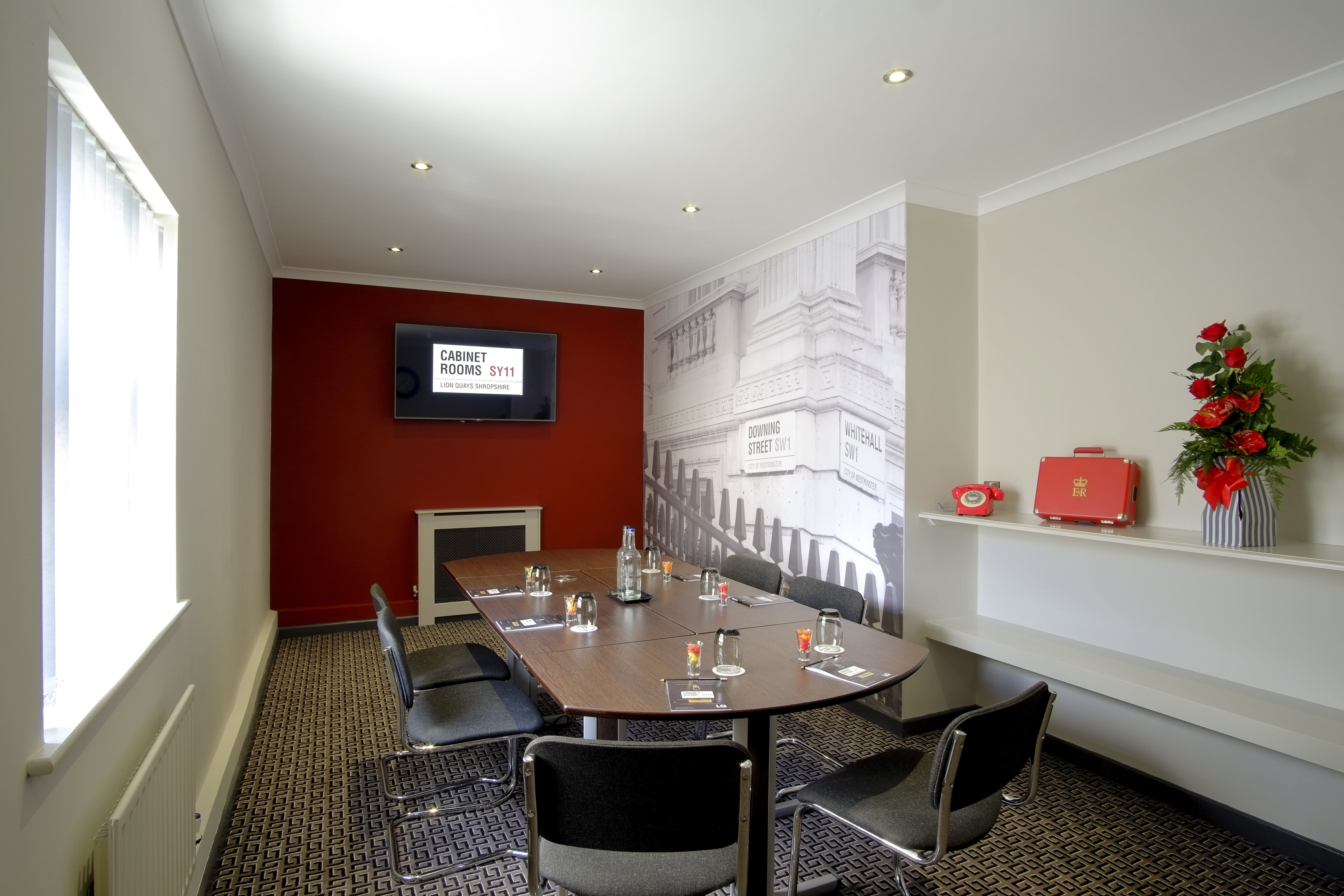 Cabinet Rooms - Number 11