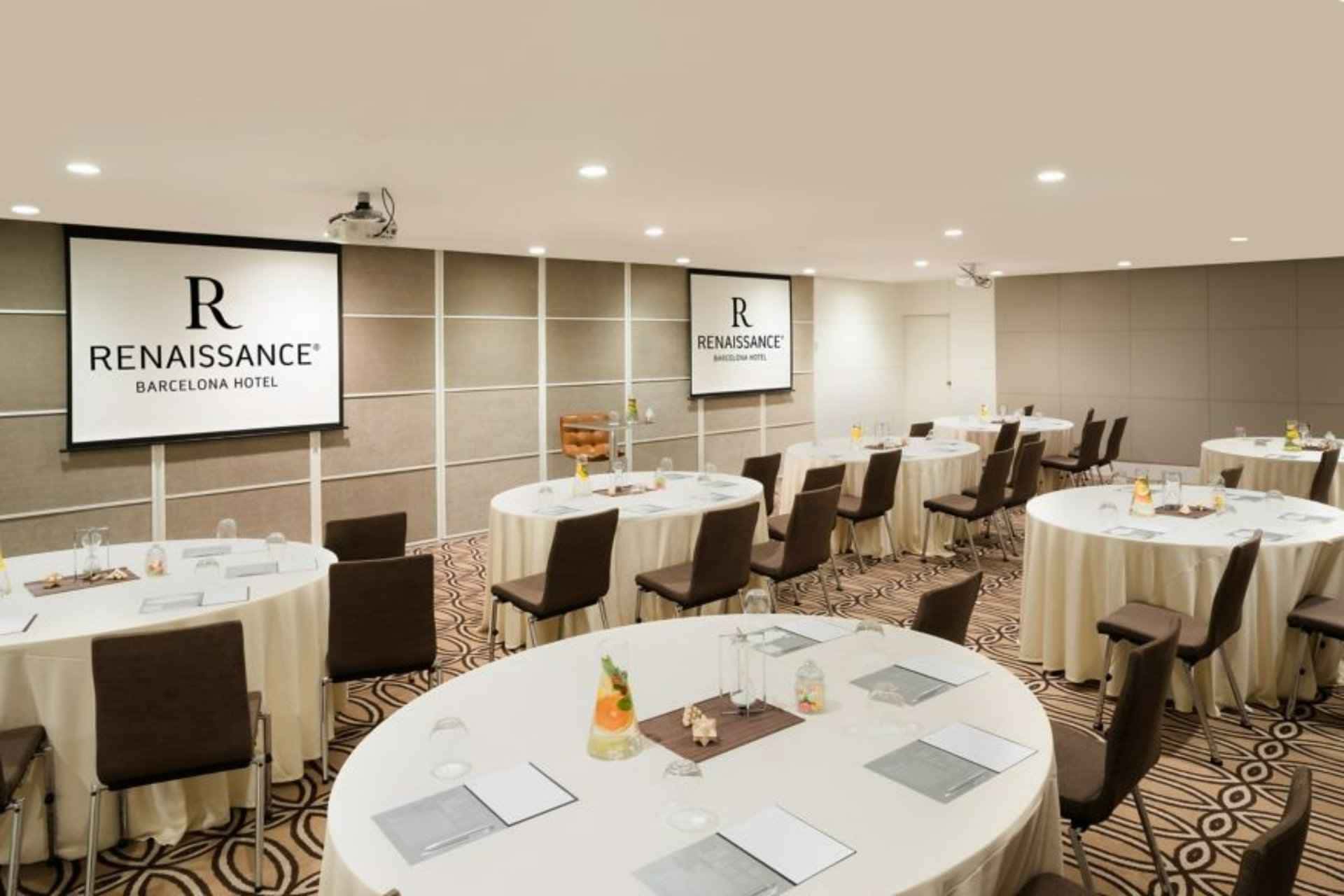 ROBÍ MEETING ROOM 0