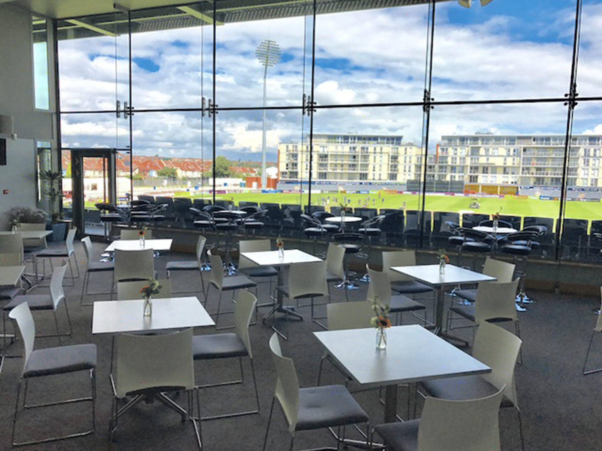 The Premier Lounge 5