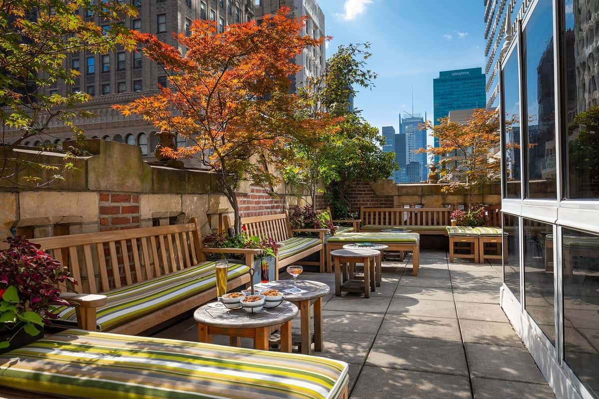 Rooftop Cocktail Lounge 0