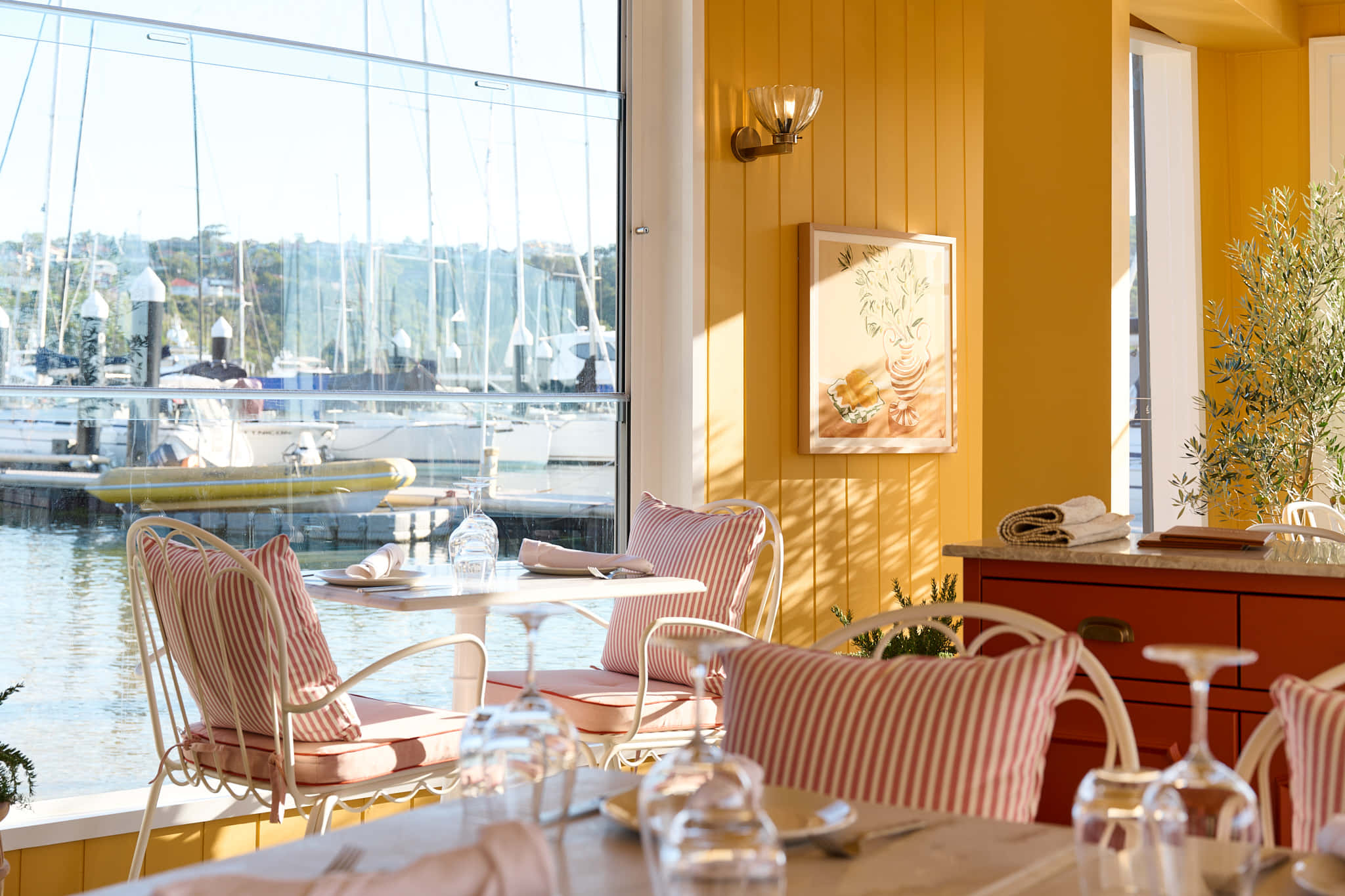 St Siandra Restaurant 0