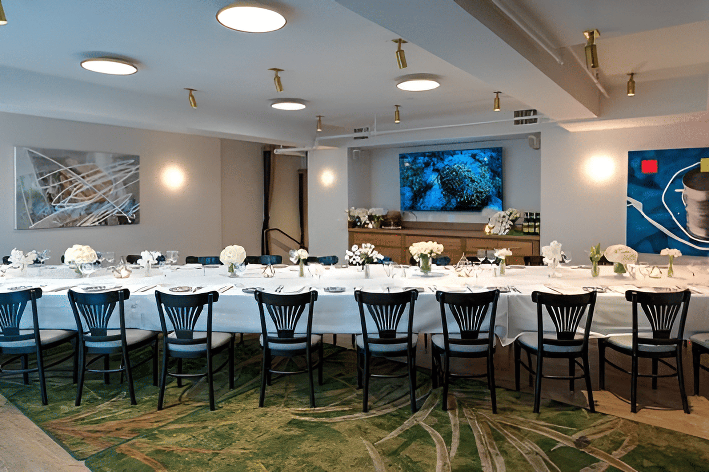 PRIVATE DININGROOM 0